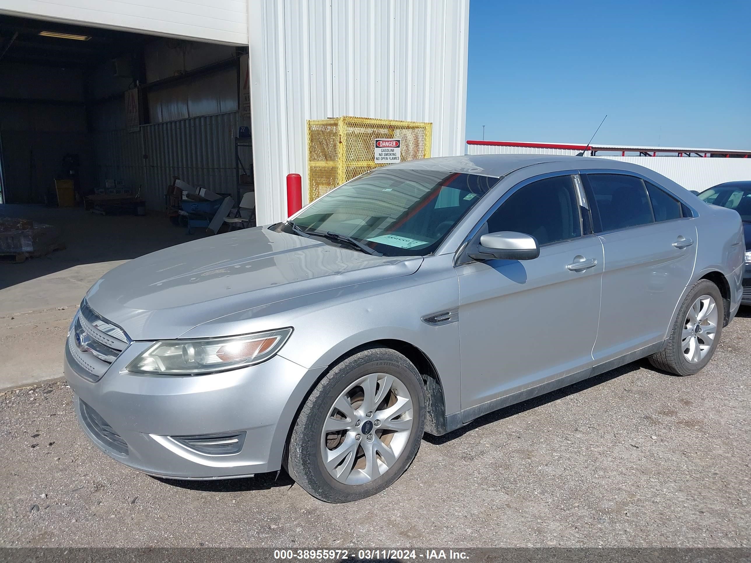 Photo 1 VIN: 1FAHP2HW3BG138103 - FORD TAURUS 