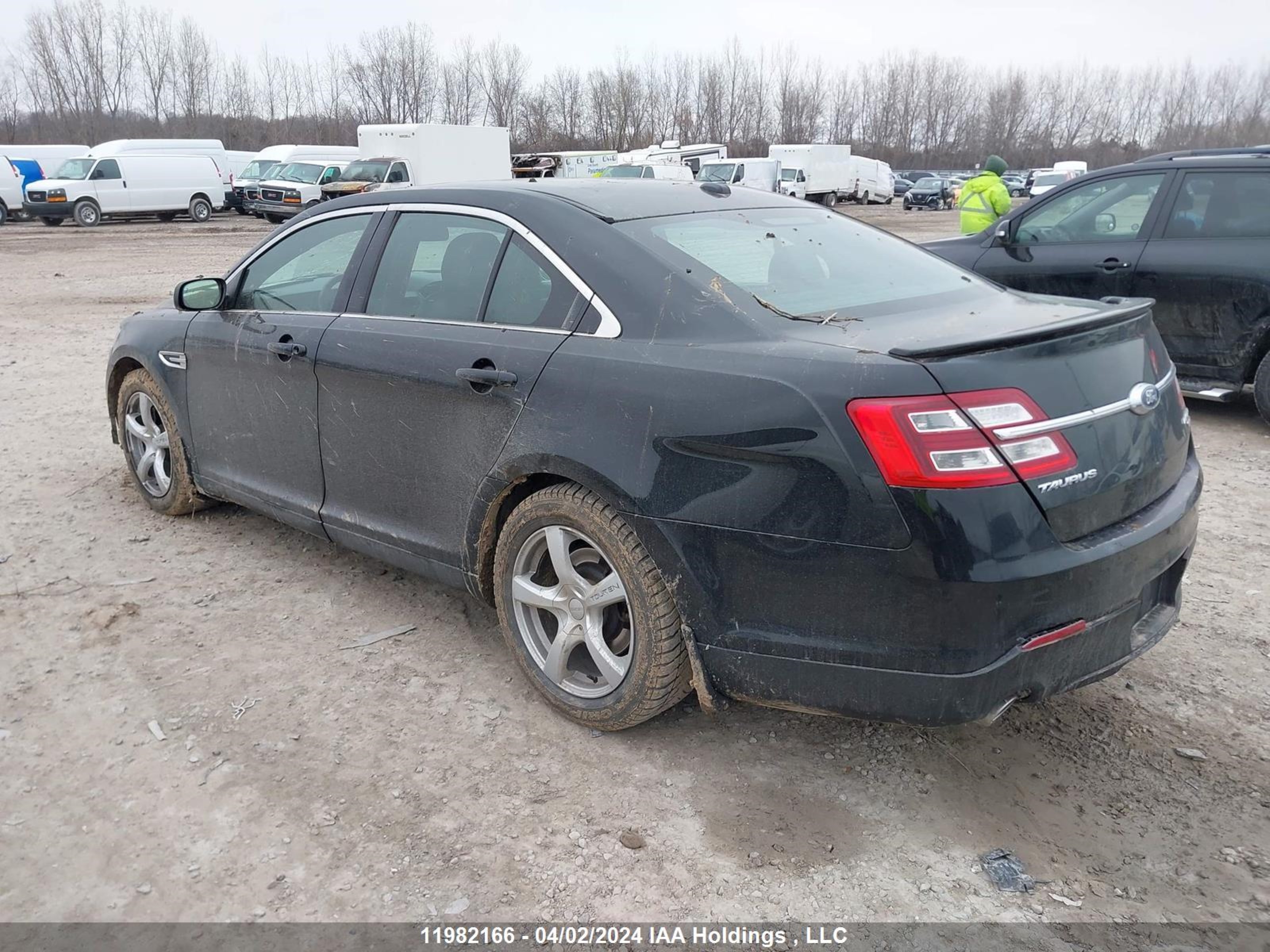 Photo 2 VIN: 1FAHP2J81GG100162 - FORD TAURUS 