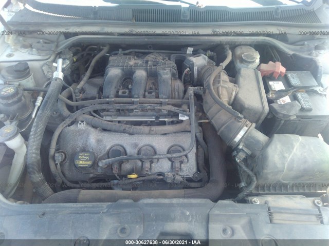 Photo 9 VIN: 1FAHP2JW2AG155029 - FORD TAURUS 