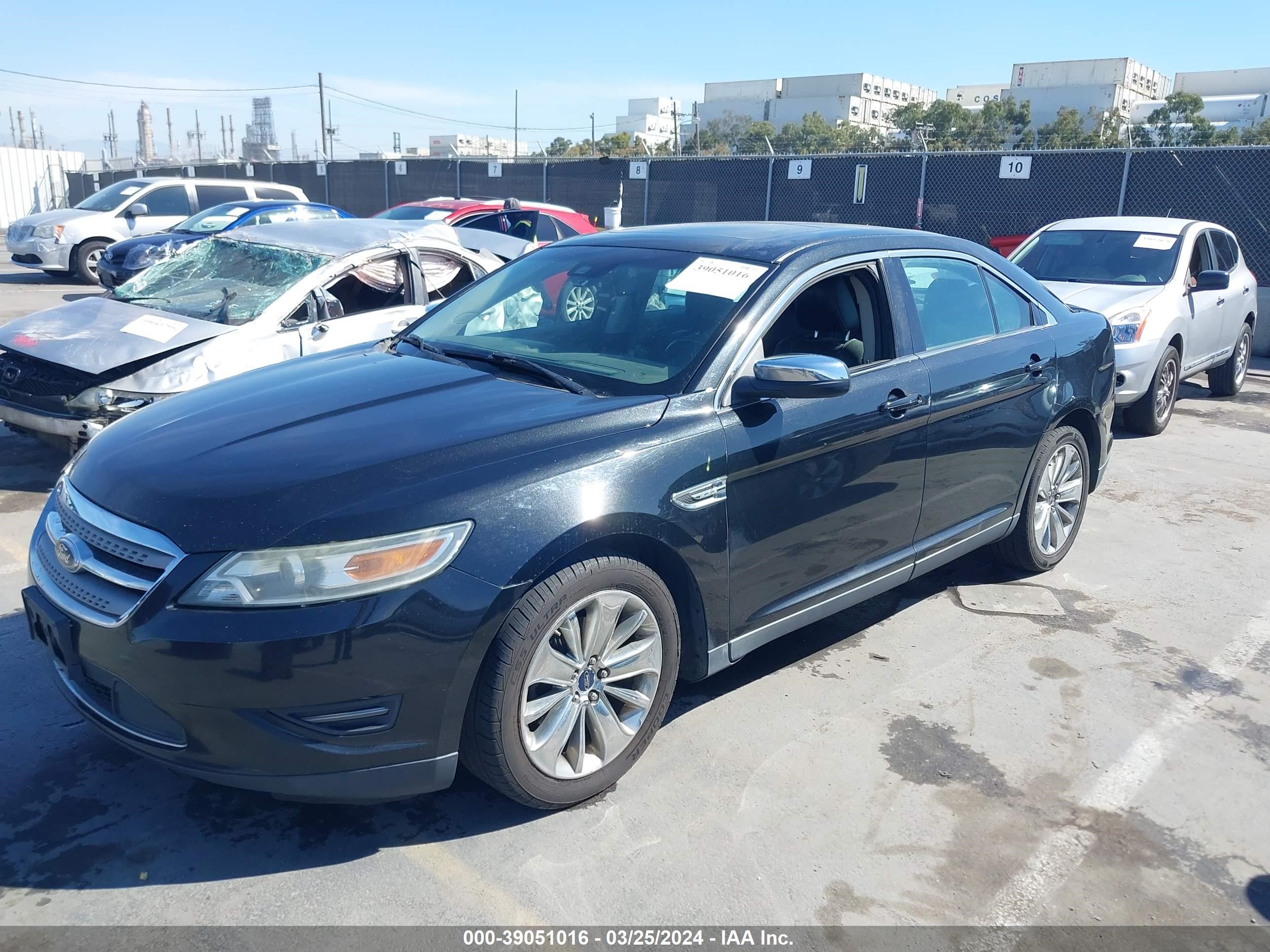 Photo 1 VIN: 1FAHP2JW5BG125850 - FORD TAURUS 