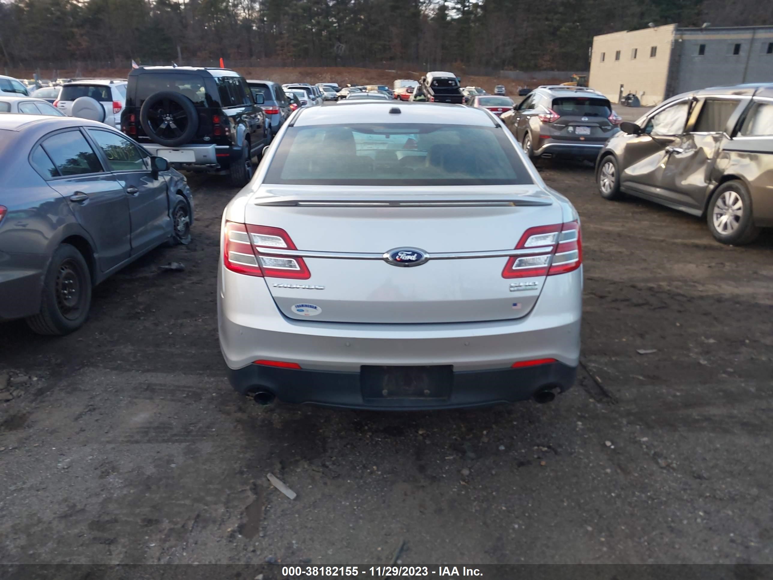 Photo 16 VIN: 1FAHP2KT2FG110989 - FORD TAURUS 