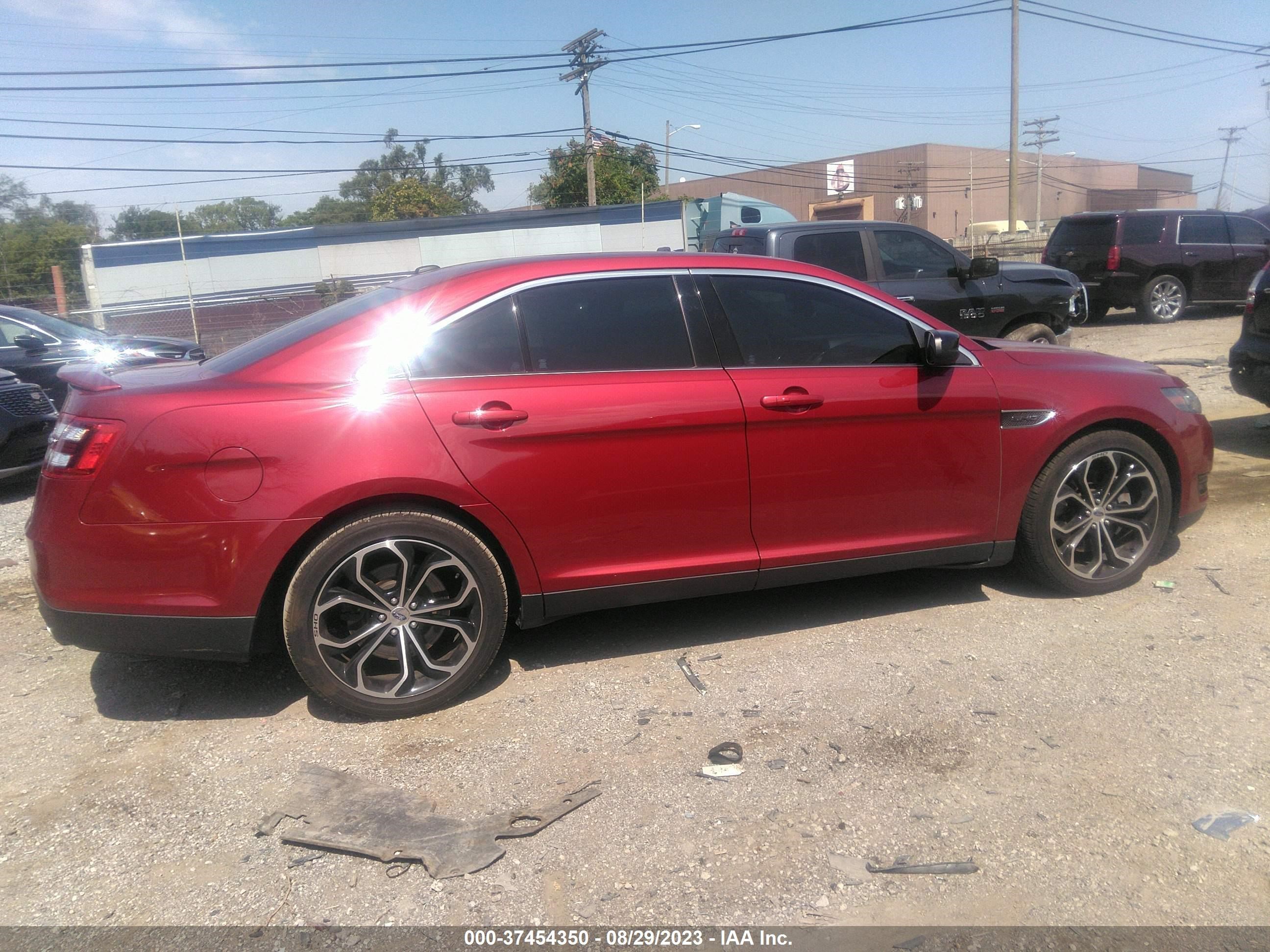 Photo 12 VIN: 1FAHP2KT2GG137885 - FORD TAURUS 