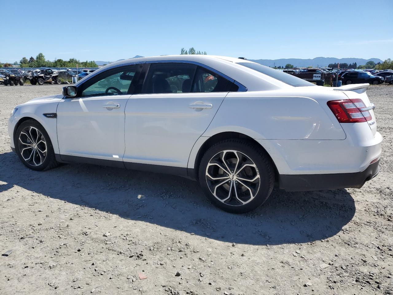 Photo 1 VIN: 1FAHP2KT4GG136480 - FORD TAURUS 