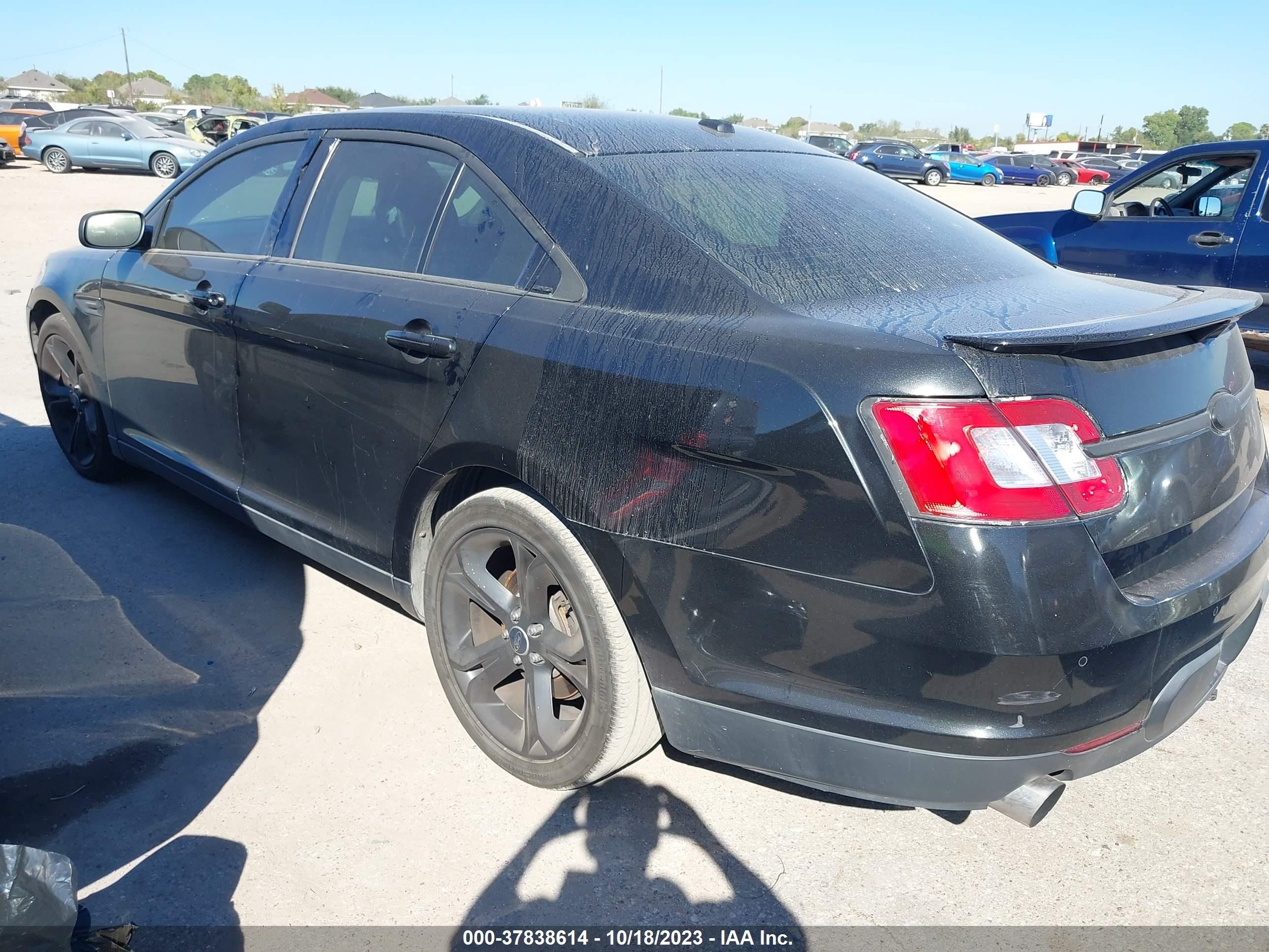 Photo 2 VIN: 1FAHP2KT7BG176433 - FORD TAURUS 