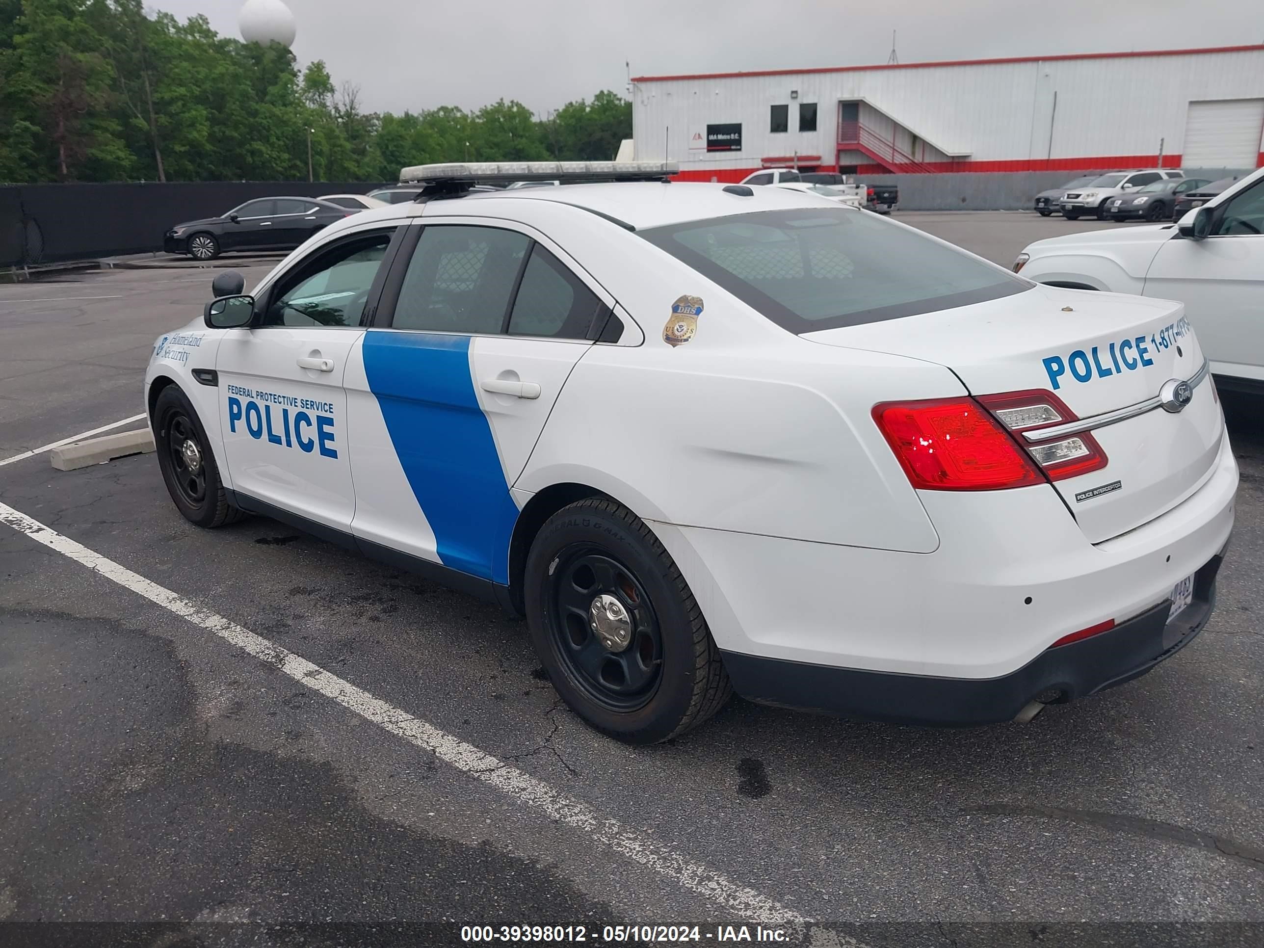 Photo 2 VIN: 1FAHP2L82HG109239 - FORD POLICE 