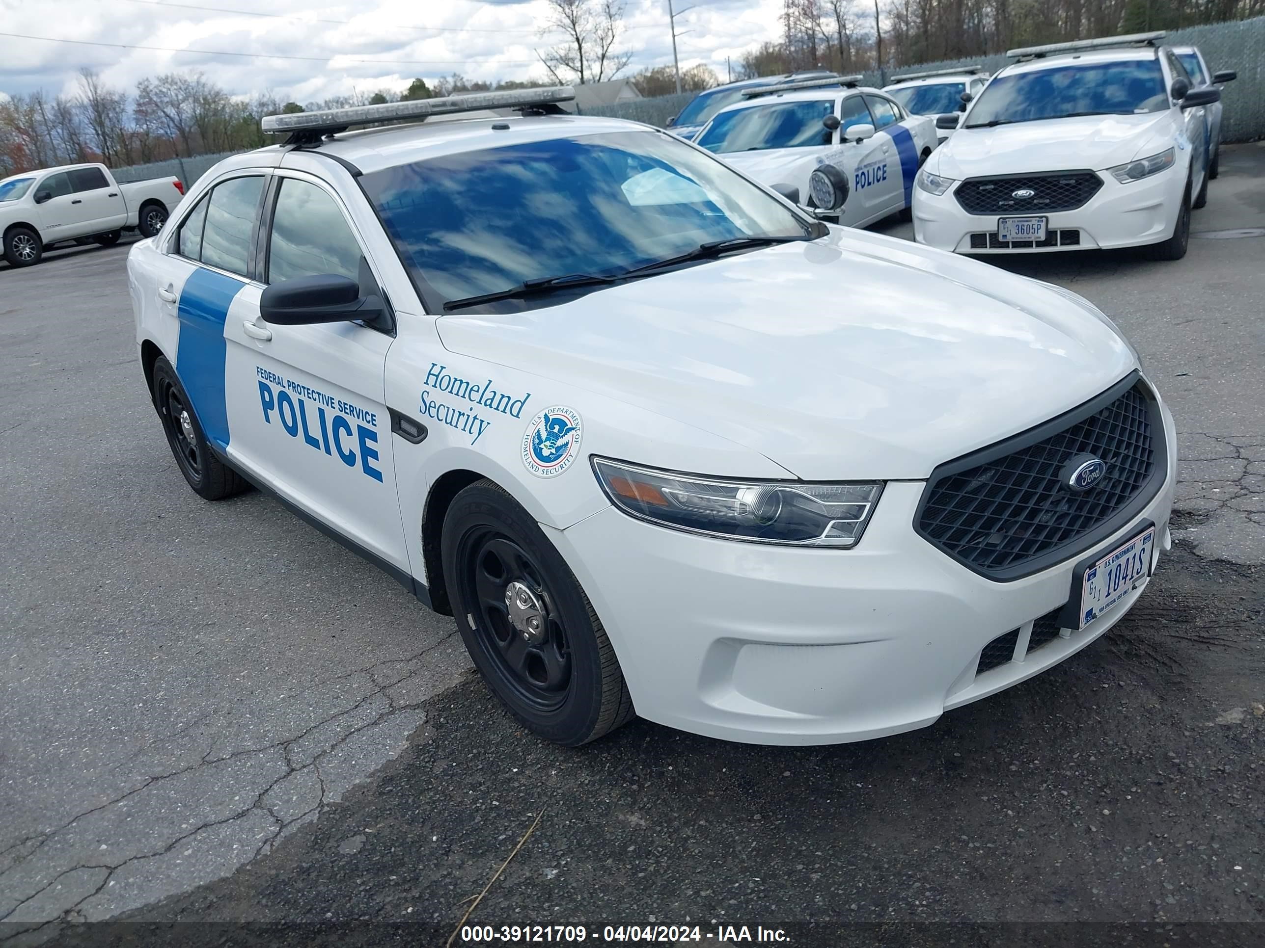 Photo 0 VIN: 1FAHP2L89HG109237 - FORD POLICE 