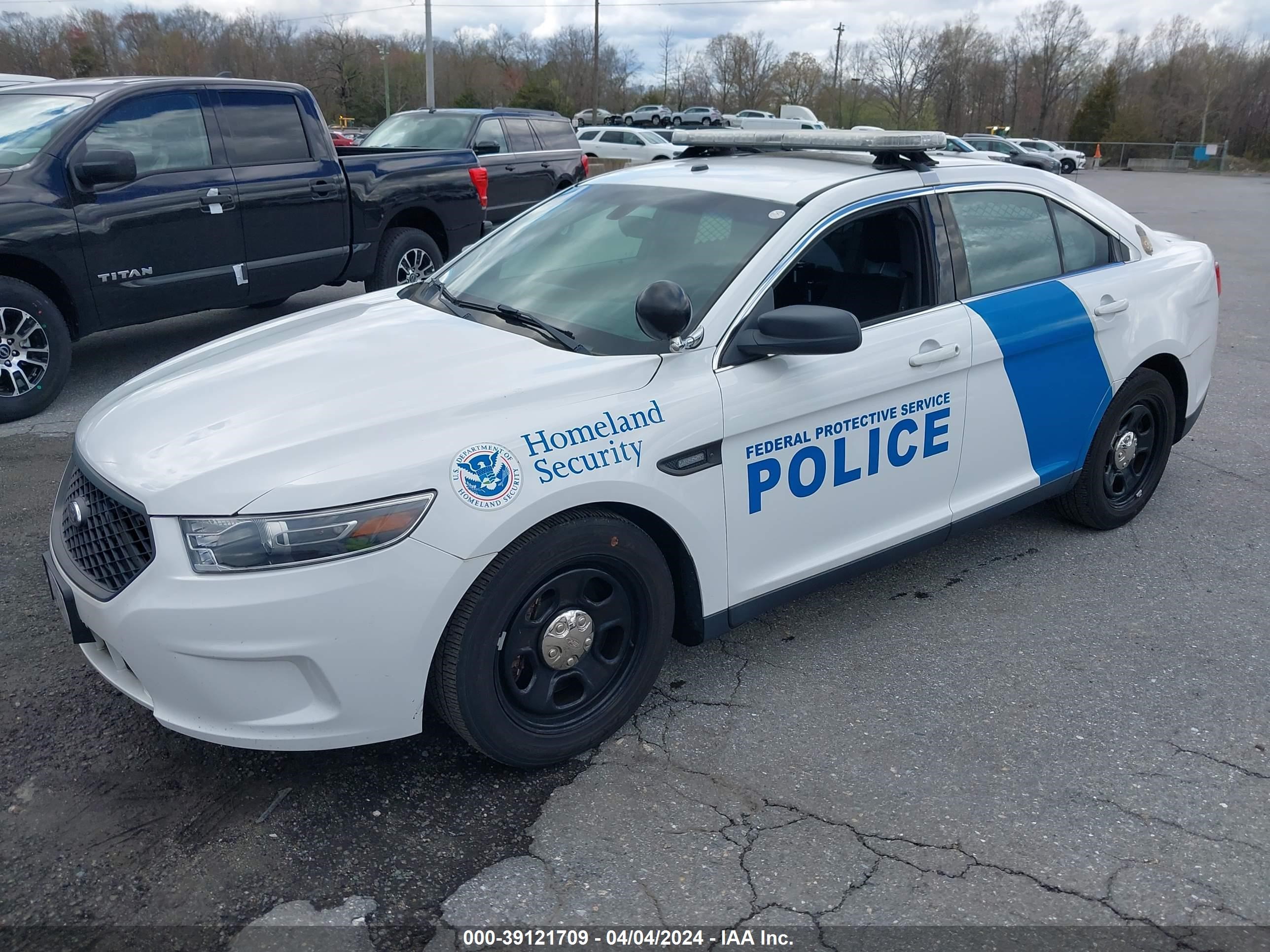 Photo 1 VIN: 1FAHP2L89HG109237 - FORD POLICE 