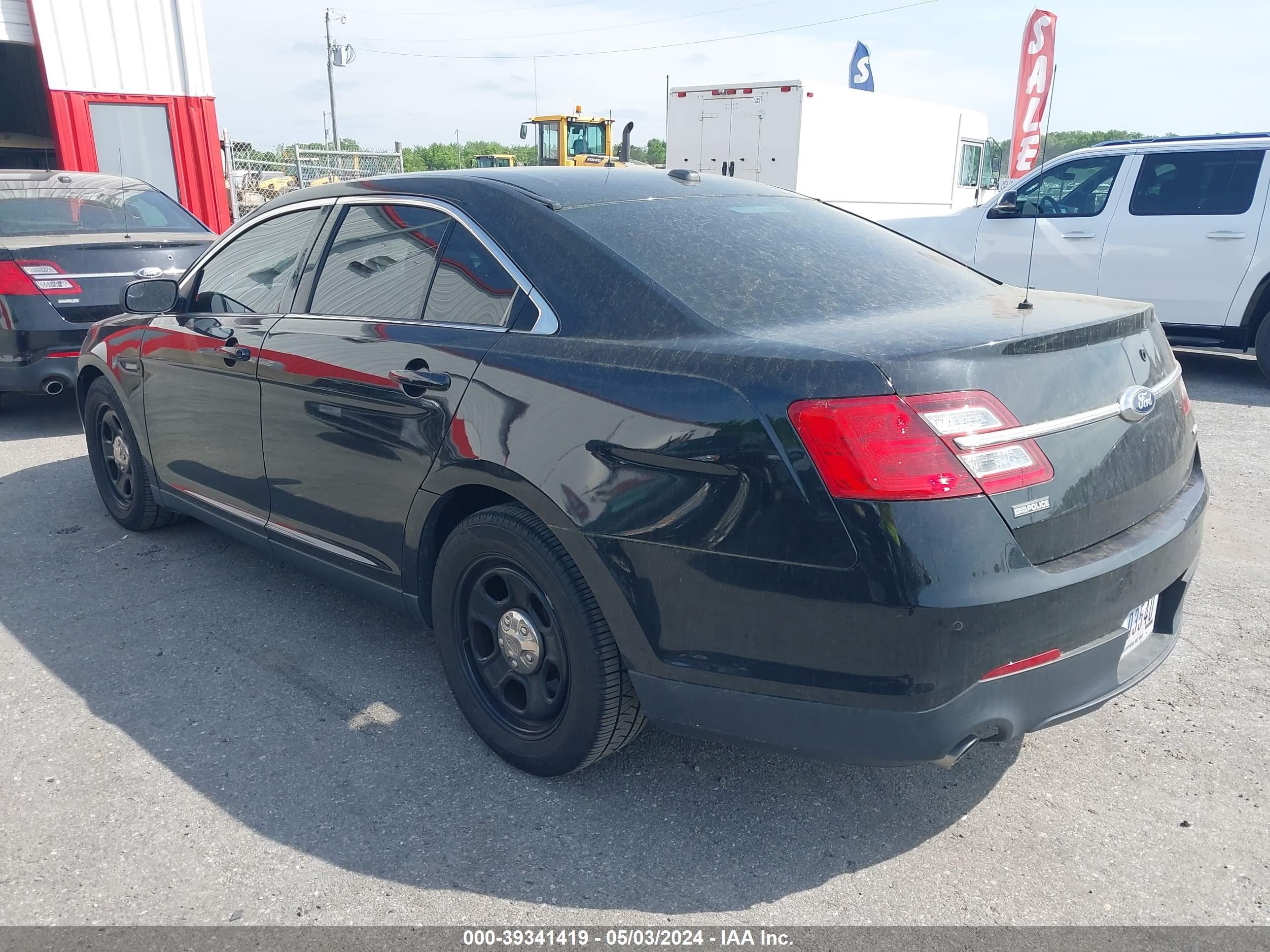 Photo 2 VIN: 1FAHP2L9XHG103908 - FORD POLICE 