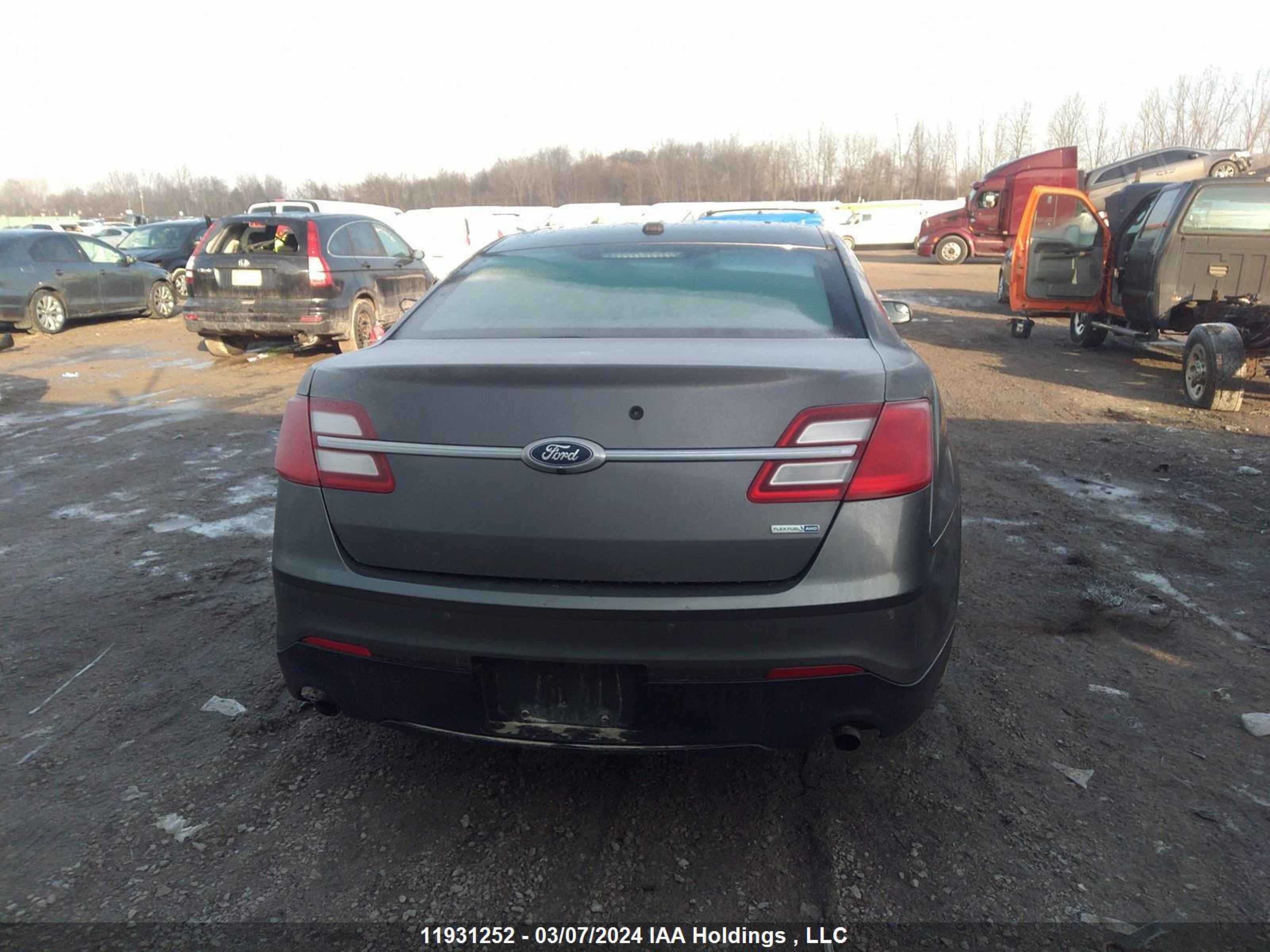 Photo 15 VIN: 1FAHP2MK2GG114563 - FORD TAURUS 