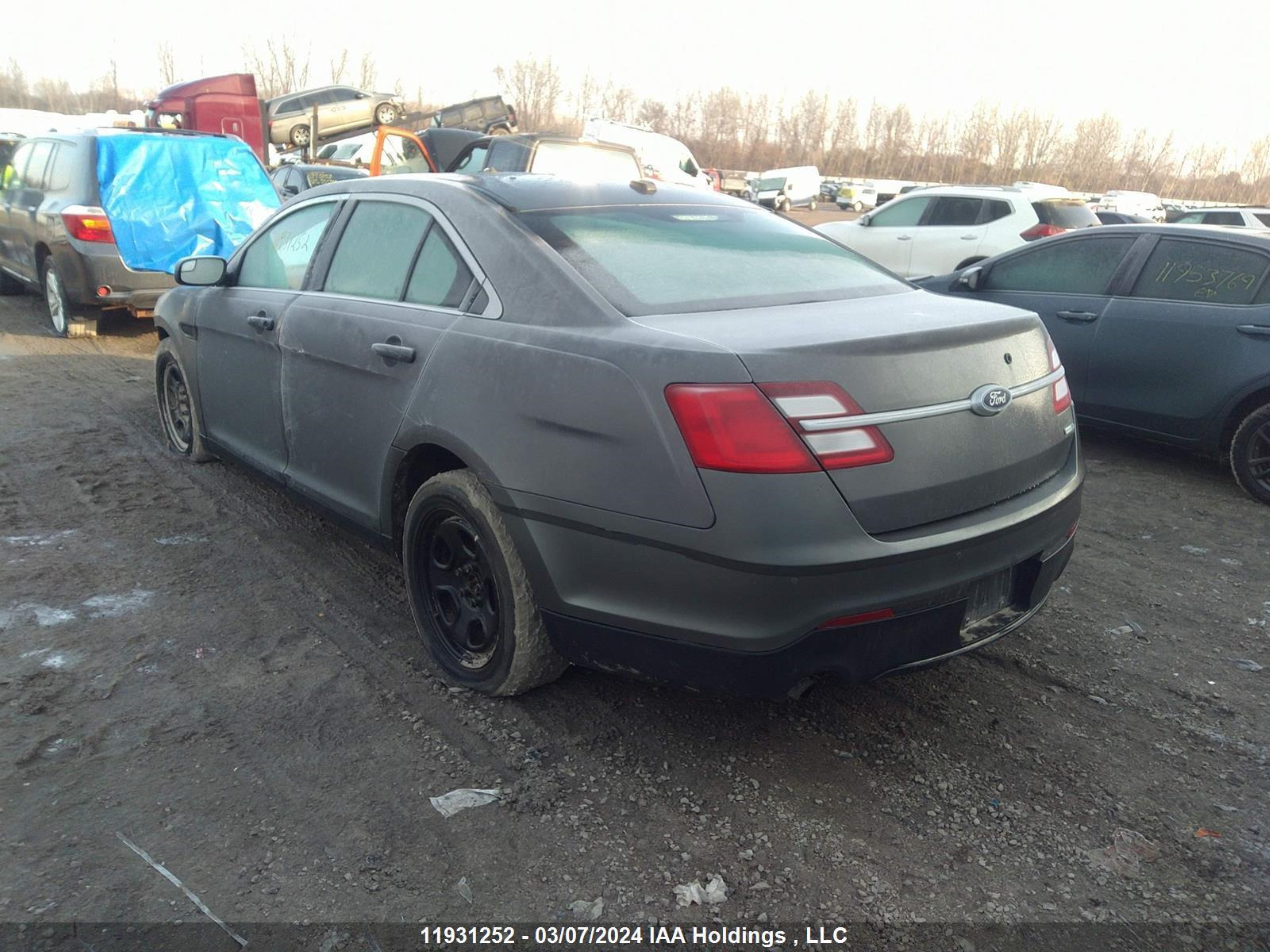 Photo 2 VIN: 1FAHP2MK2GG114563 - FORD TAURUS 