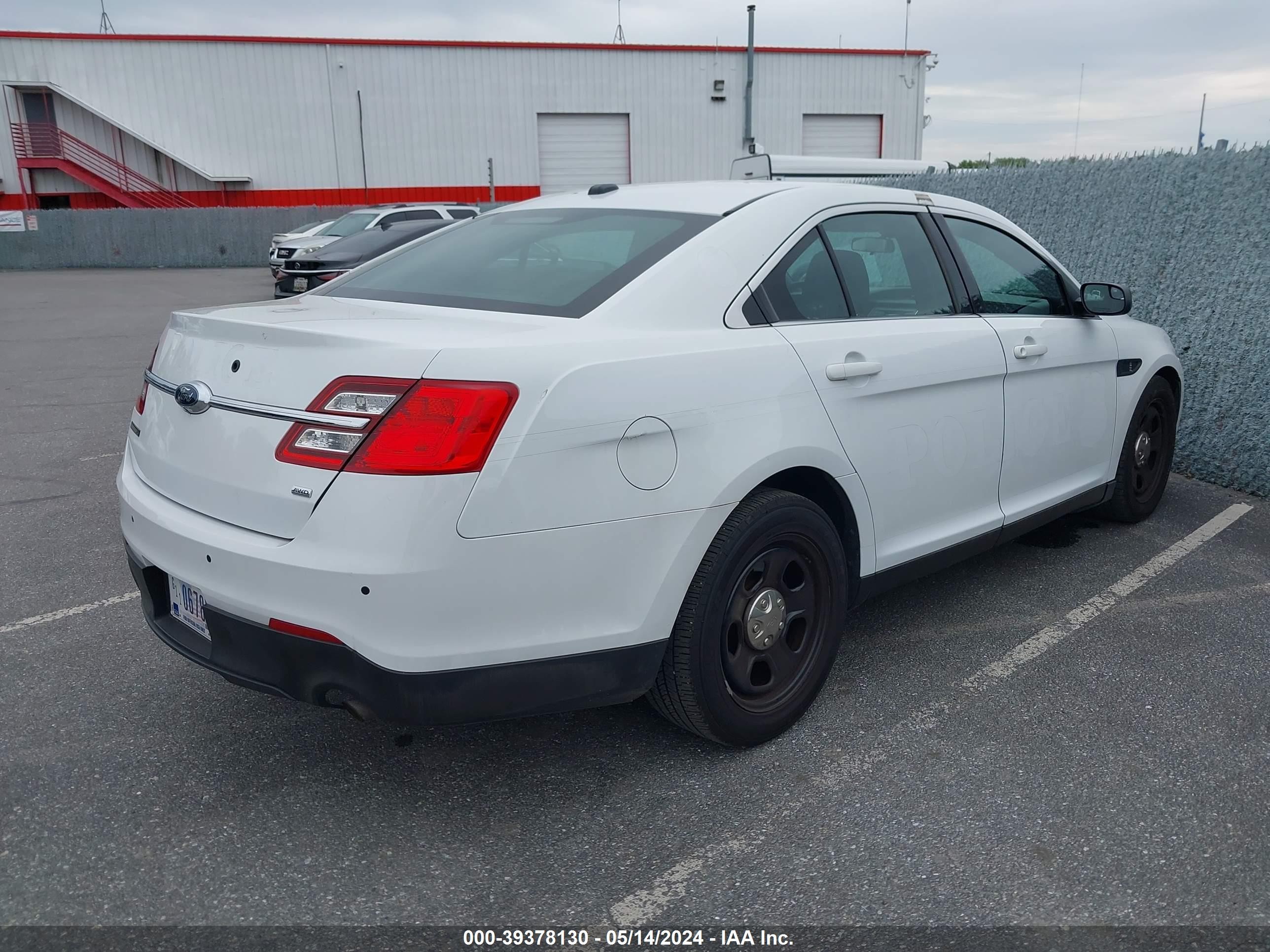 Photo 3 VIN: 1FAHP2MK6JG138324 - FORD TAURUS 