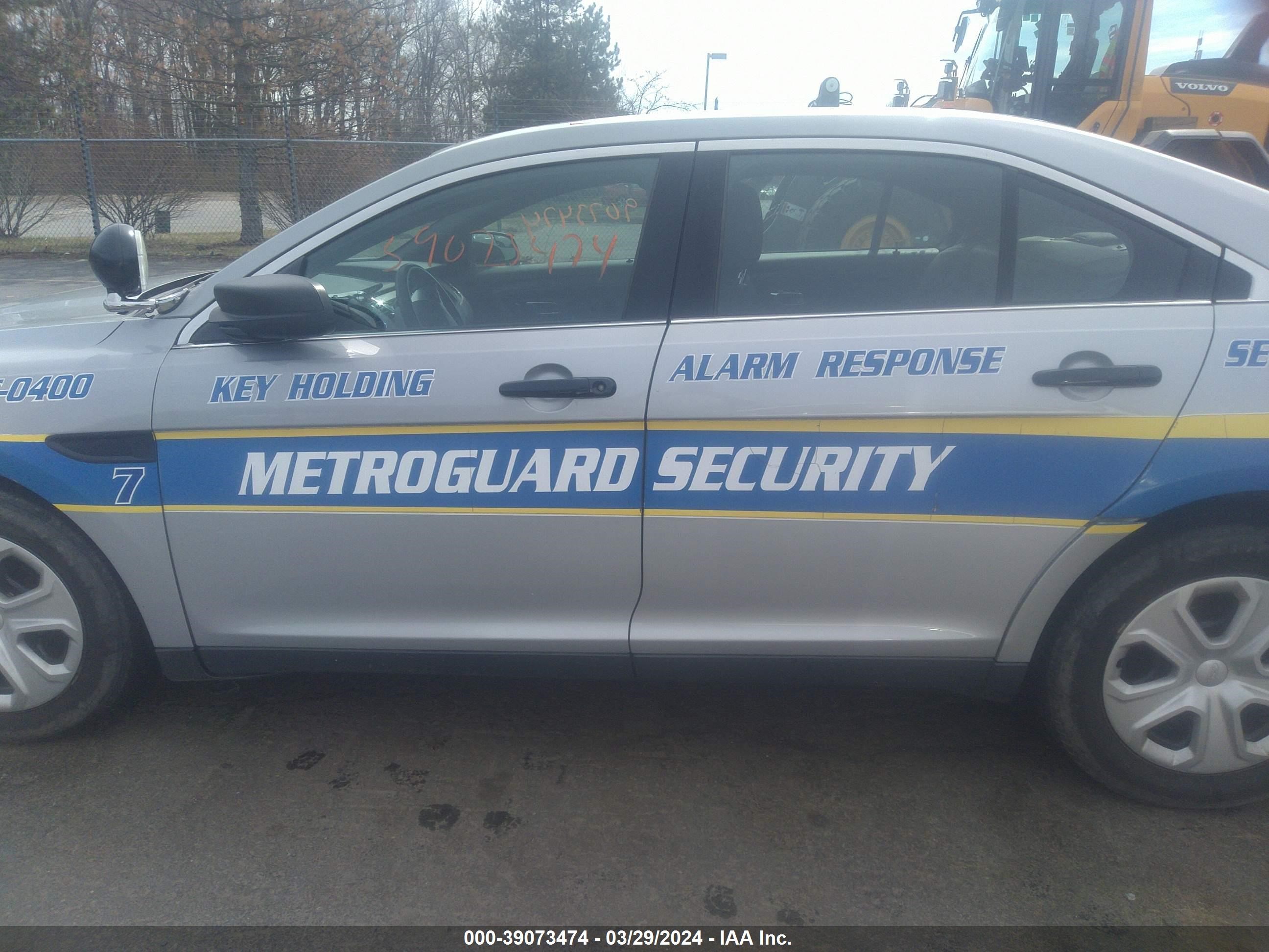 Photo 13 VIN: 1FAHP2MK9FG109097 - FORD POLICE 