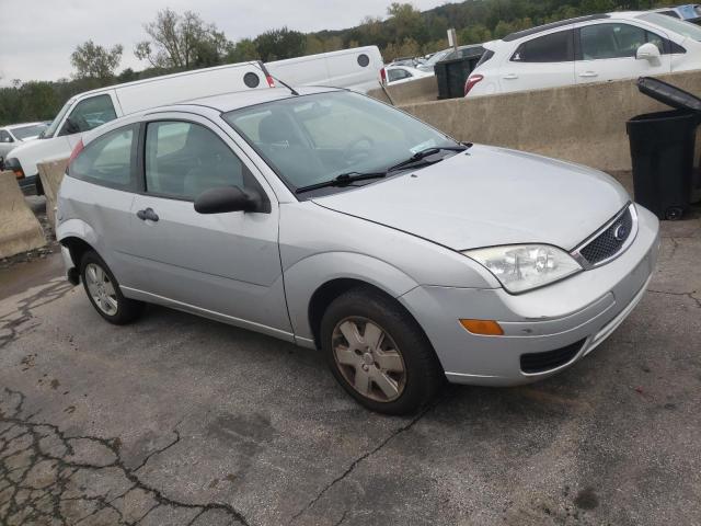 Photo 3 VIN: 1FAHP31N37W332201 - FORD FOCUS ZX3 