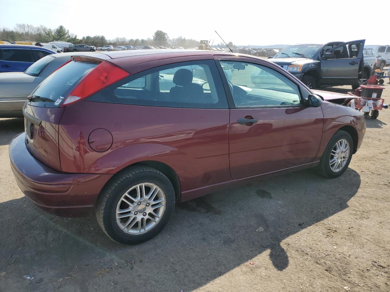 Photo 2 VIN: 1FAHP31N47W153276 - FORD FOCUS 