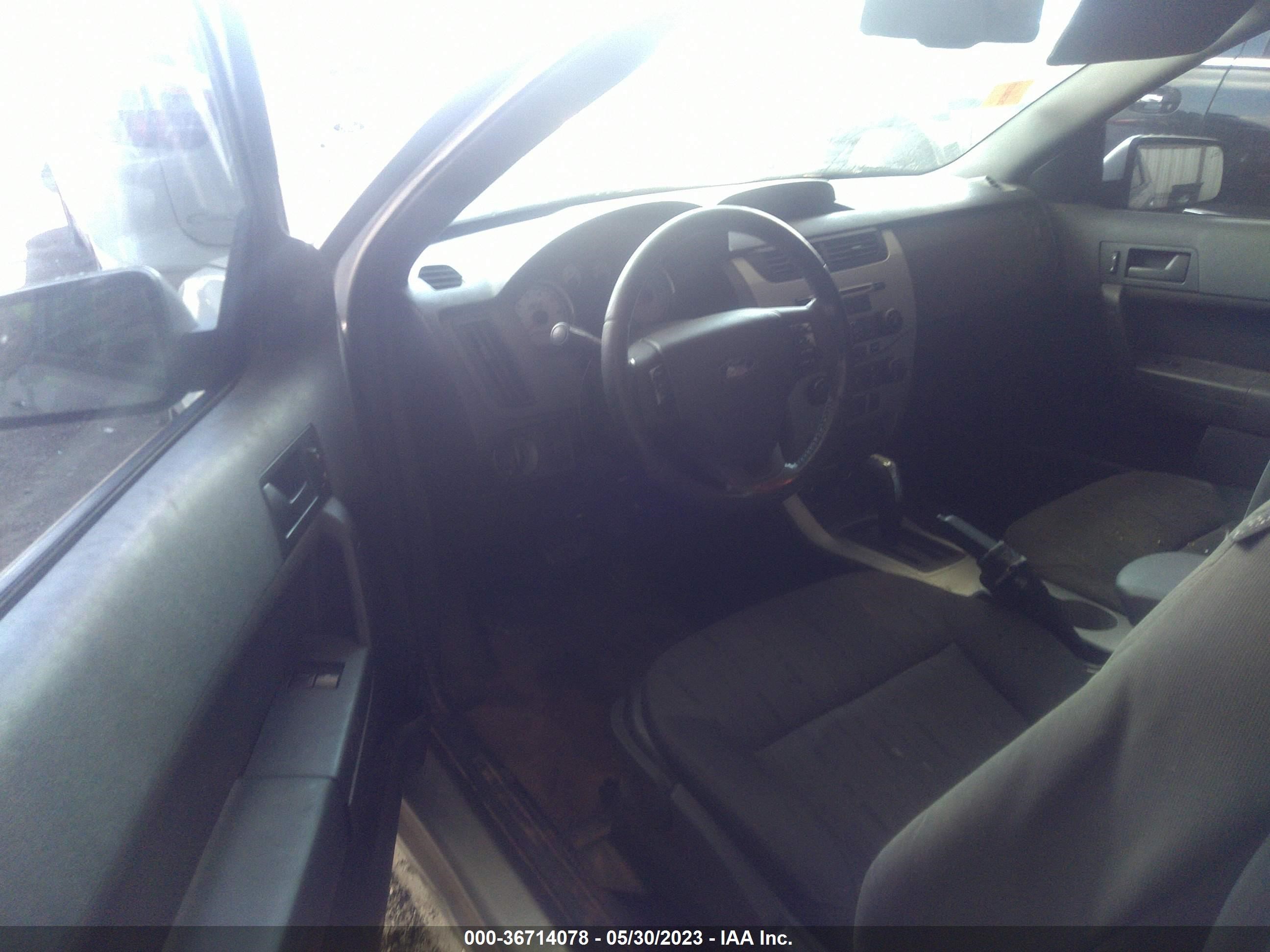 Photo 4 VIN: 1FAHP32N39W159197 - FORD FOCUS 