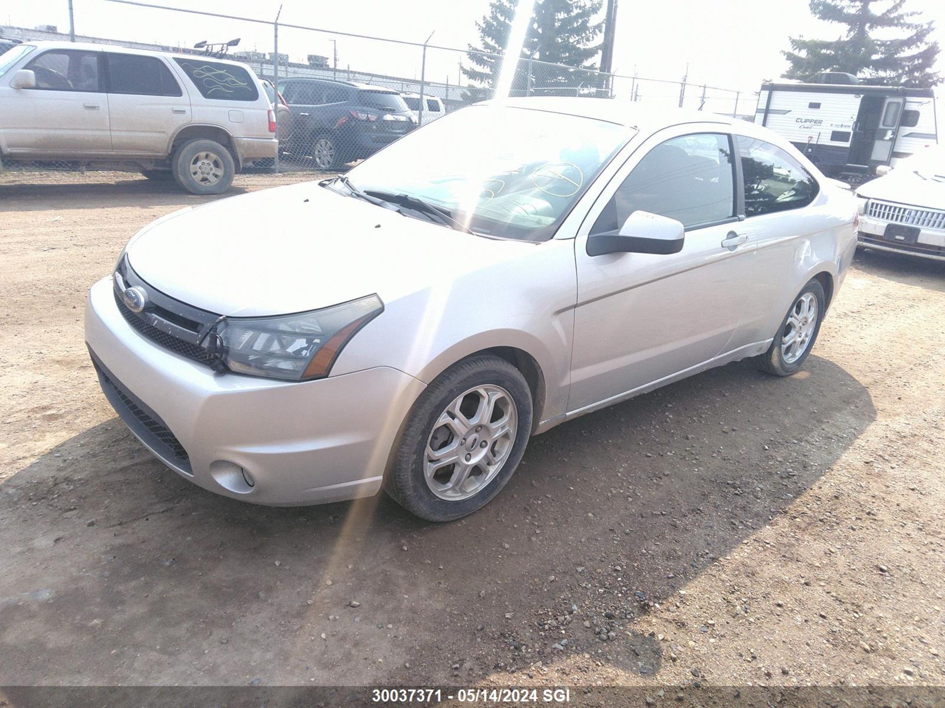 Photo 1 VIN: 1FAHP32N49W154526 - FORD FOCUS 