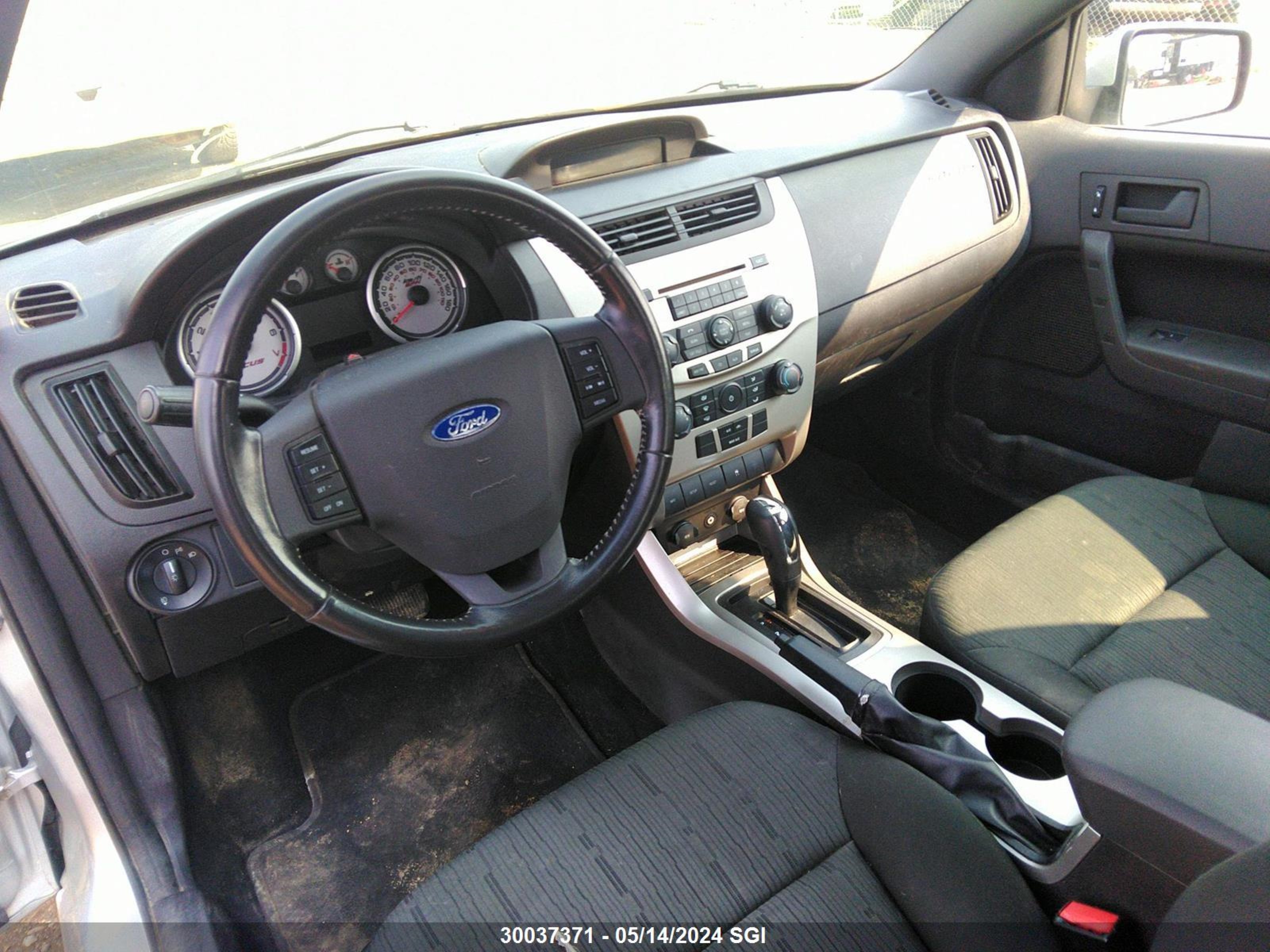 Photo 4 VIN: 1FAHP32N49W154526 - FORD FOCUS 