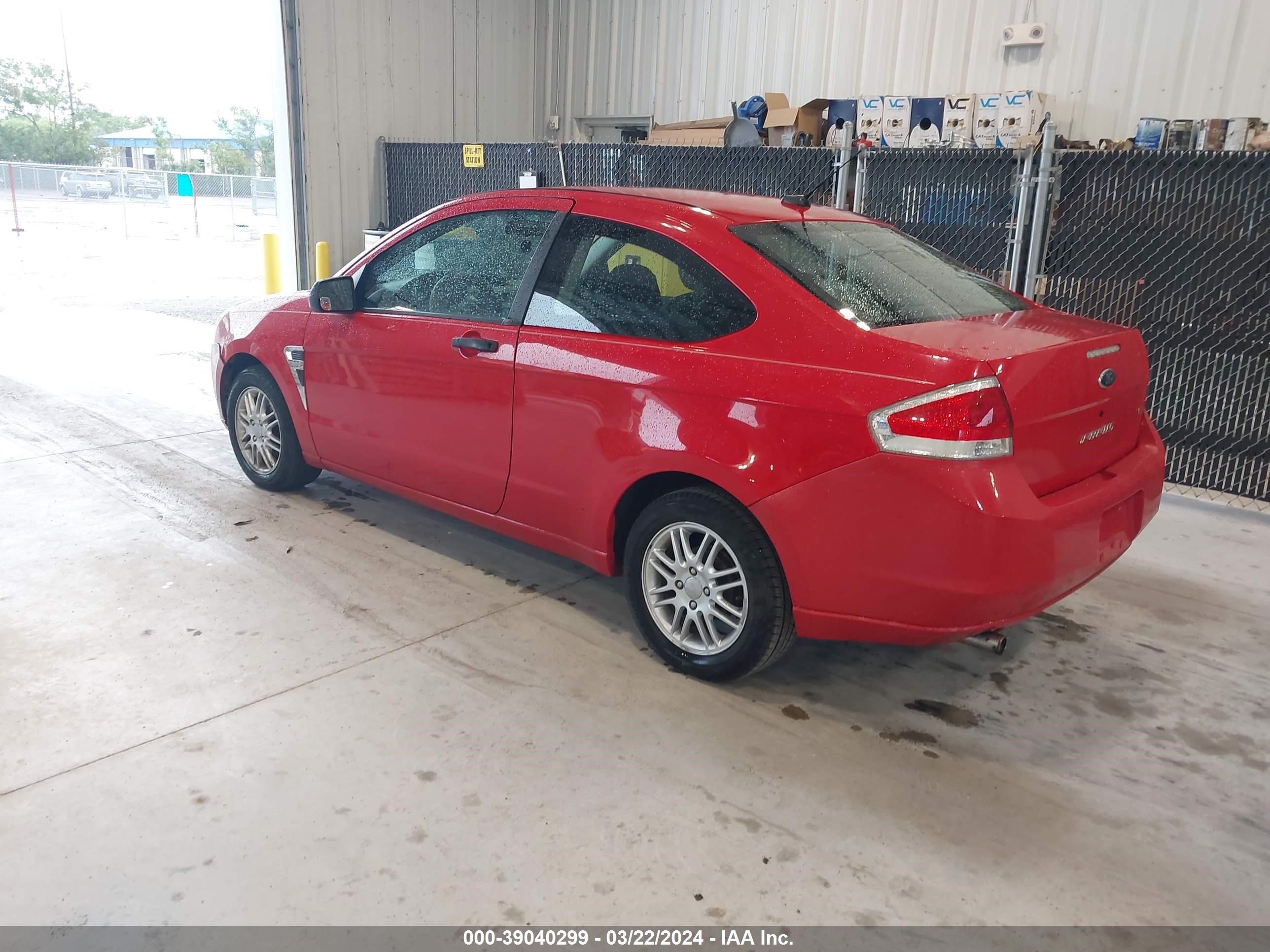 Photo 2 VIN: 1FAHP33N08W105904 - FORD FOCUS 