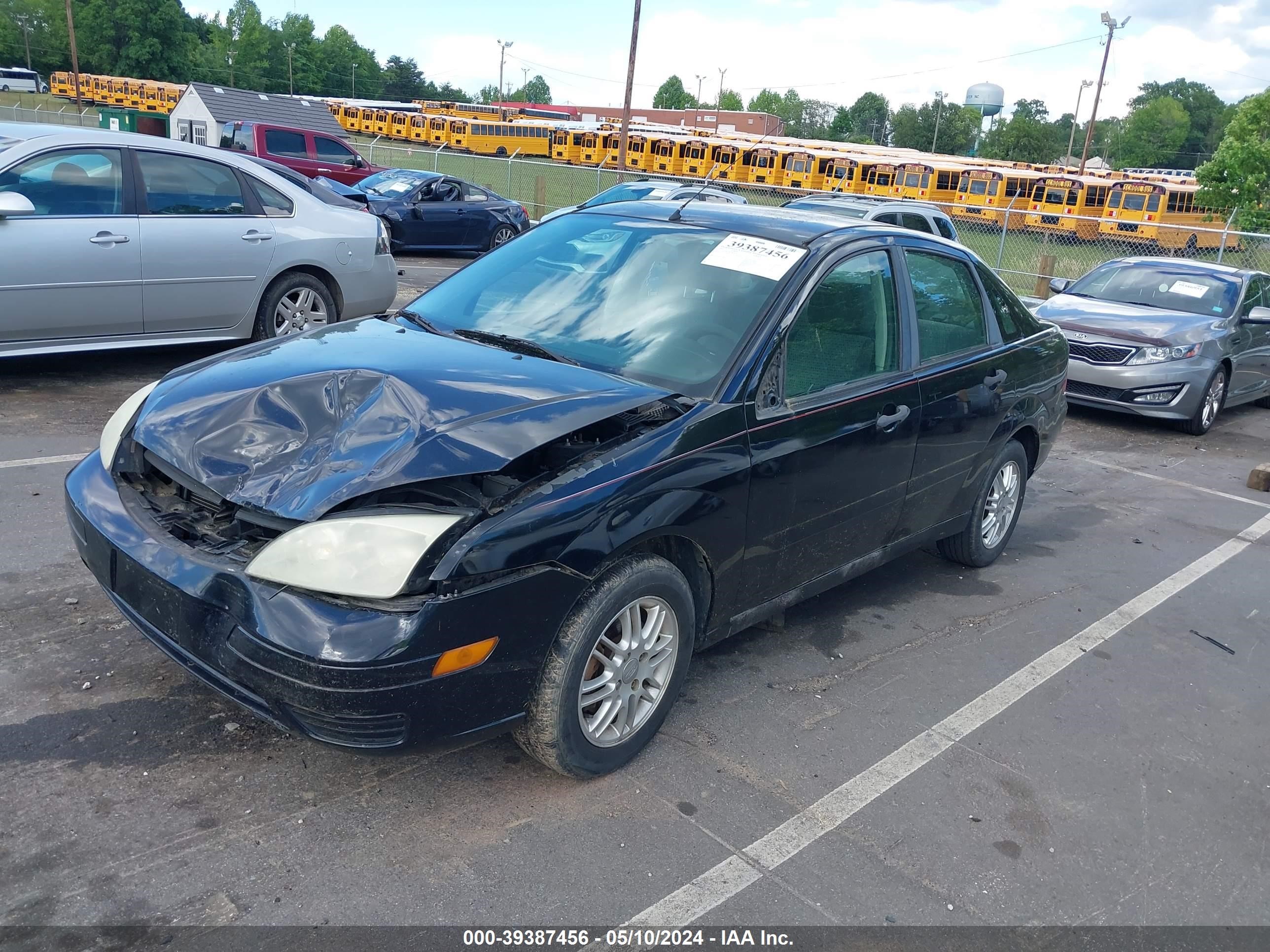 Photo 1 VIN: 1FAHP34N07W262507 - FORD FOCUS 