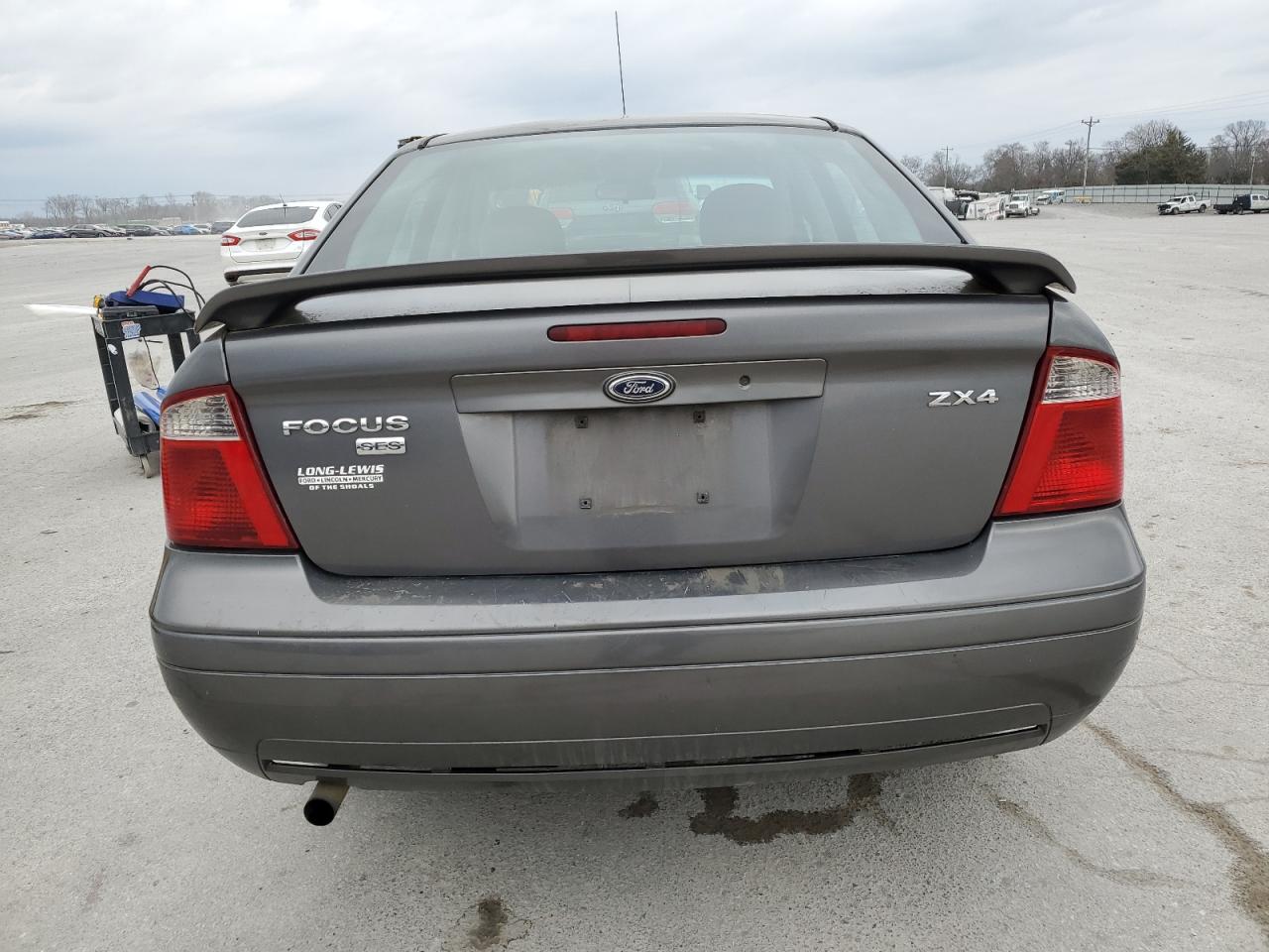 Photo 5 VIN: 1FAHP34N16W144657 - FORD FOCUS 