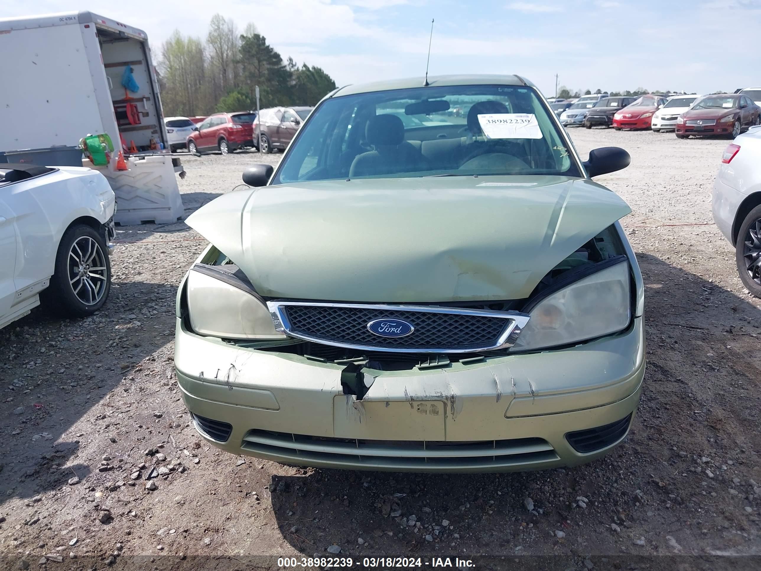 Photo 10 VIN: 1FAHP34N17W239009 - FORD FOCUS 