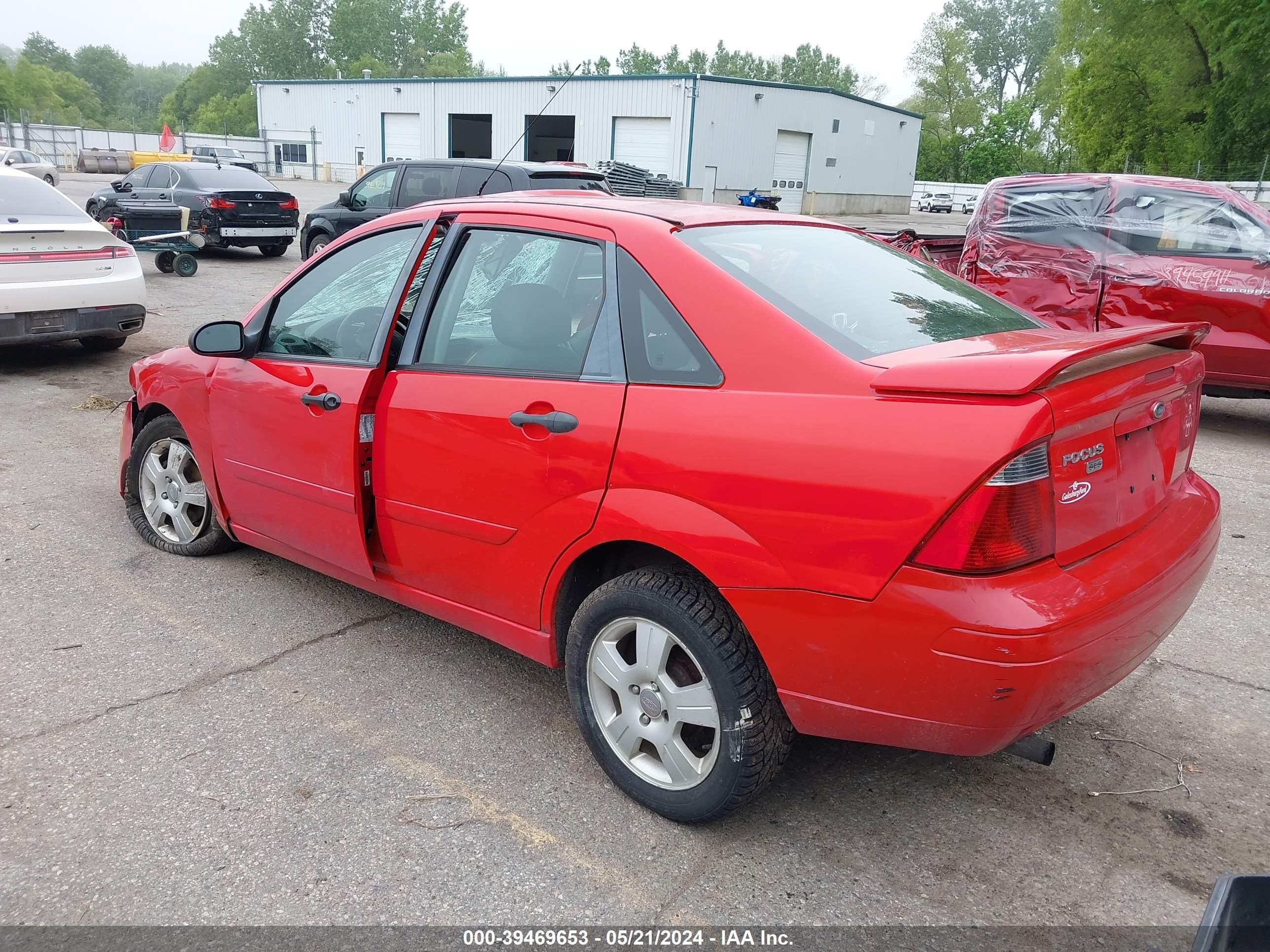 Photo 2 VIN: 1FAHP34N17W339353 - FORD FOCUS 