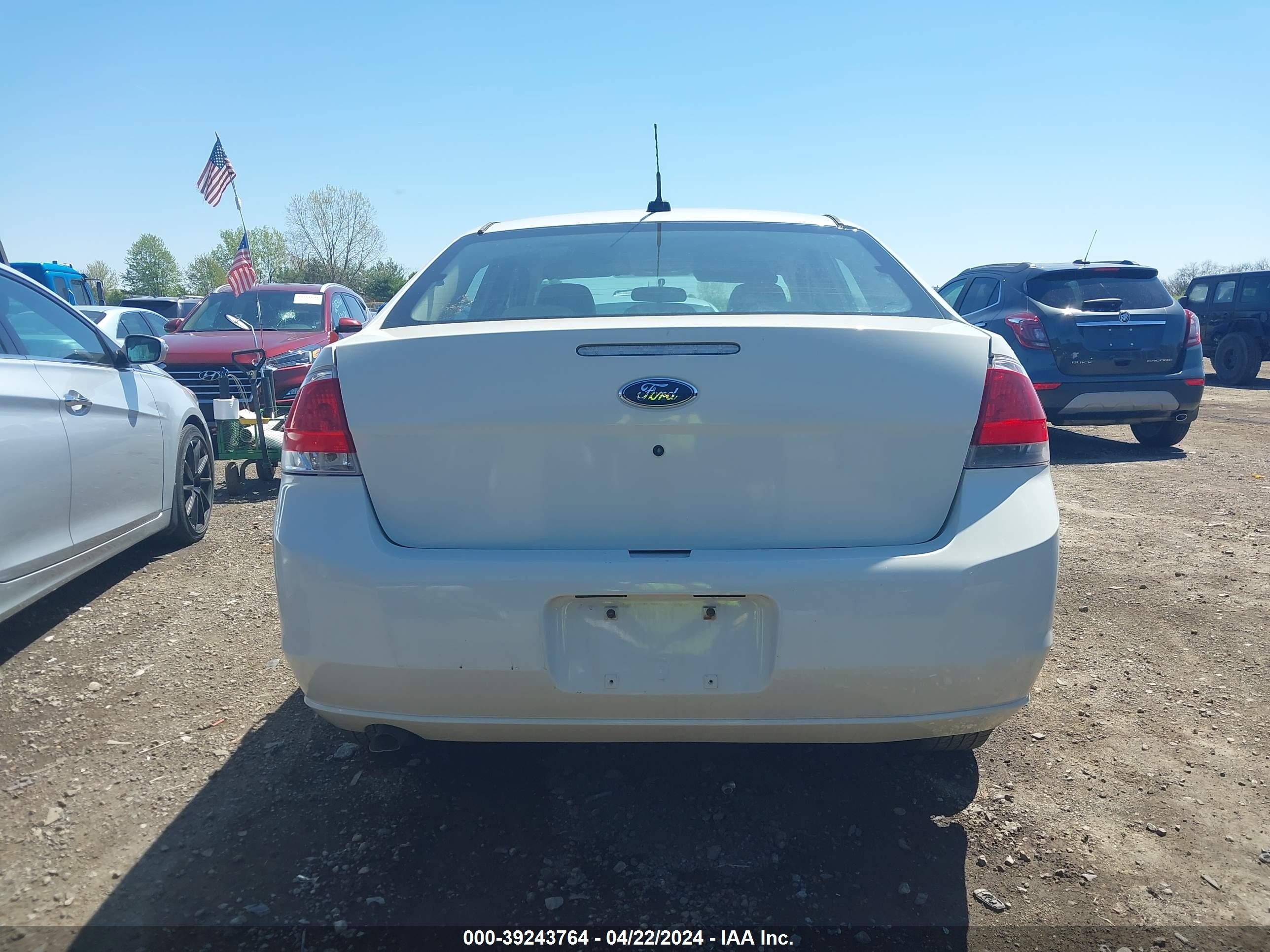 Photo 16 VIN: 1FAHP34N29W112420 - FORD FOCUS 