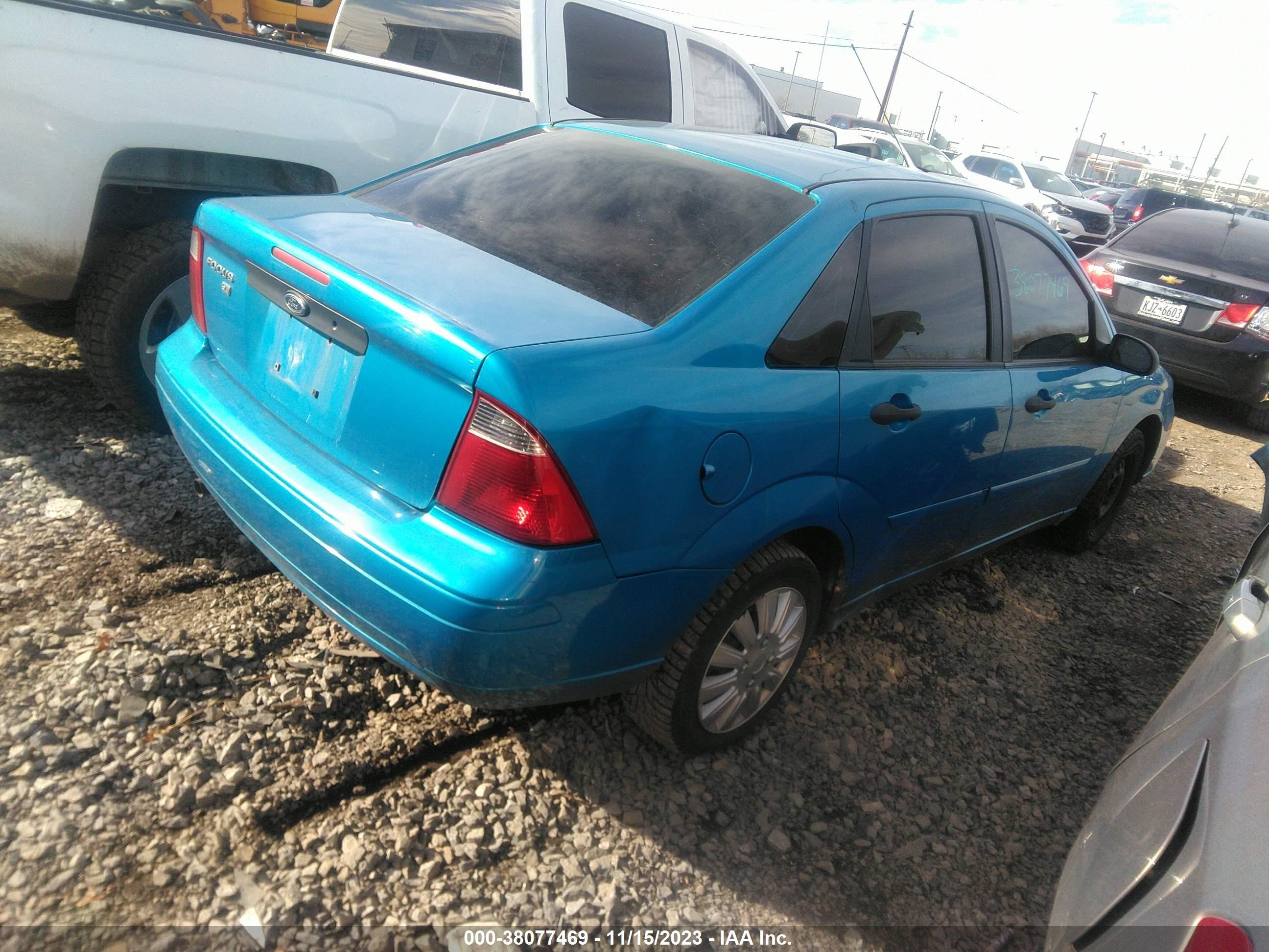 Photo 3 VIN: 1FAHP34N37W115548 - FORD FOCUS 