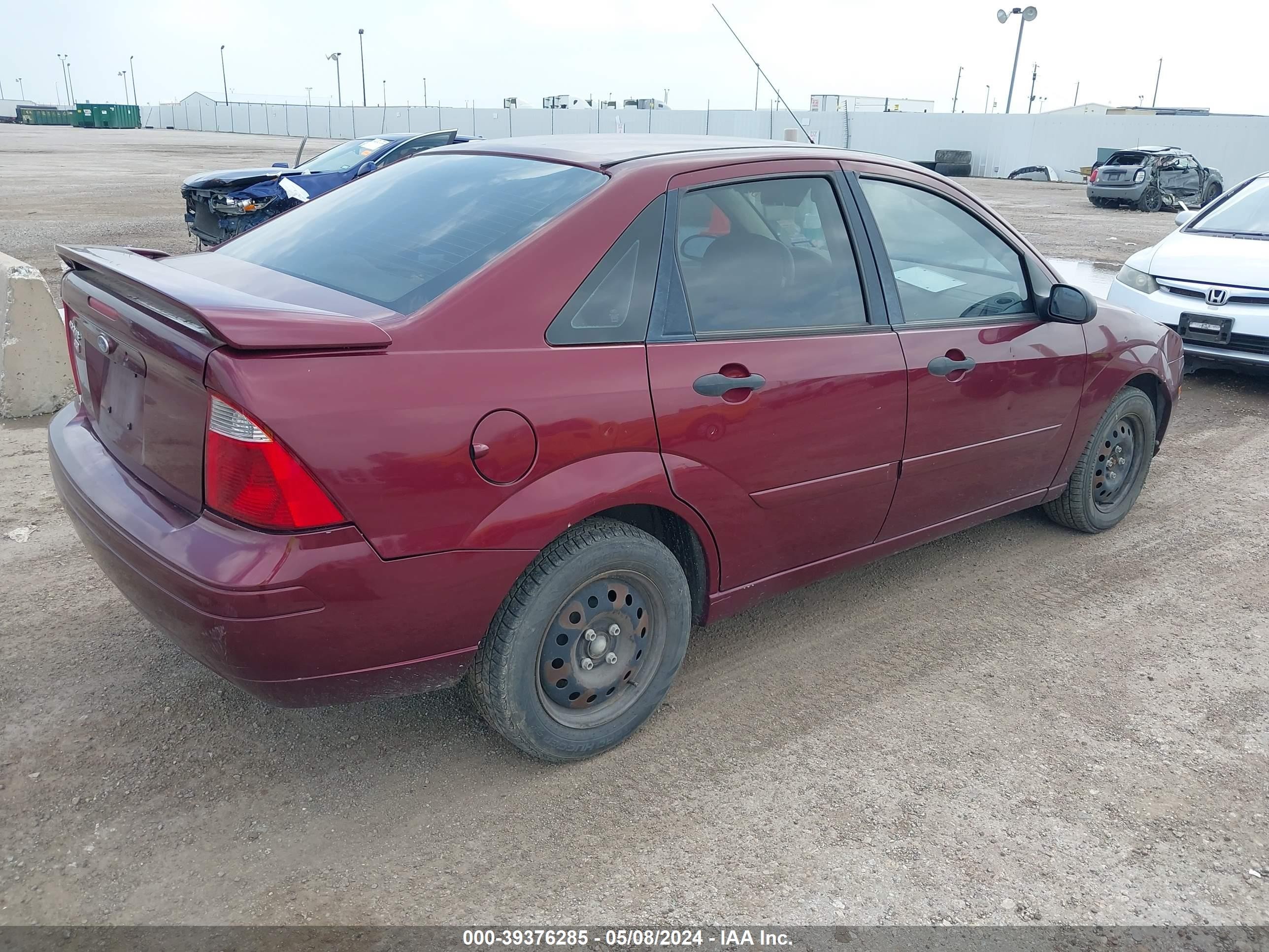 Photo 3 VIN: 1FAHP34N47W159655 - FORD FOCUS 