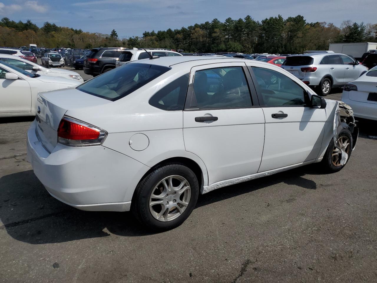 Photo 2 VIN: 1FAHP34N48W145319 - FORD FOCUS 