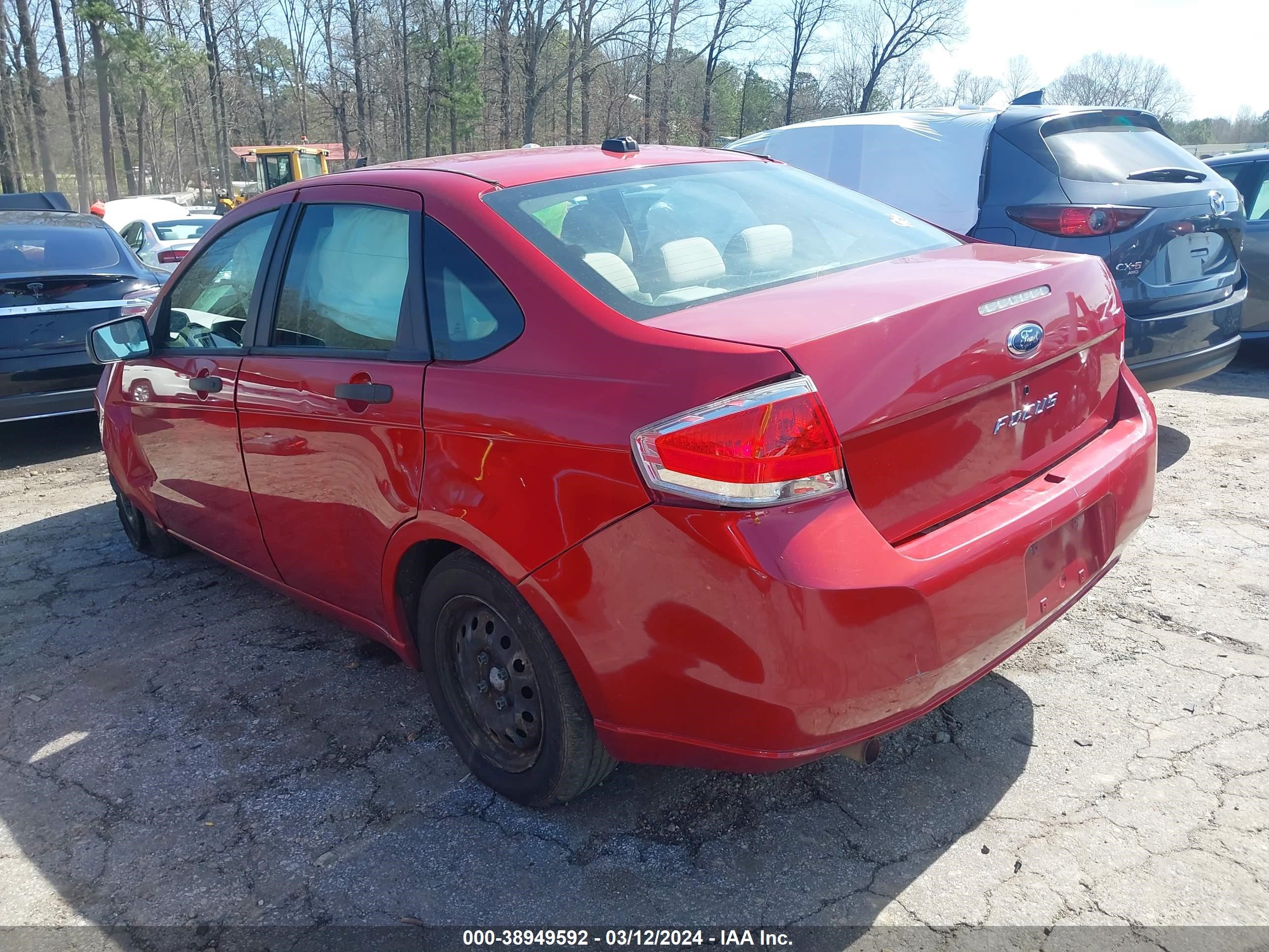 Photo 2 VIN: 1FAHP34N49W116193 - FORD FOCUS 