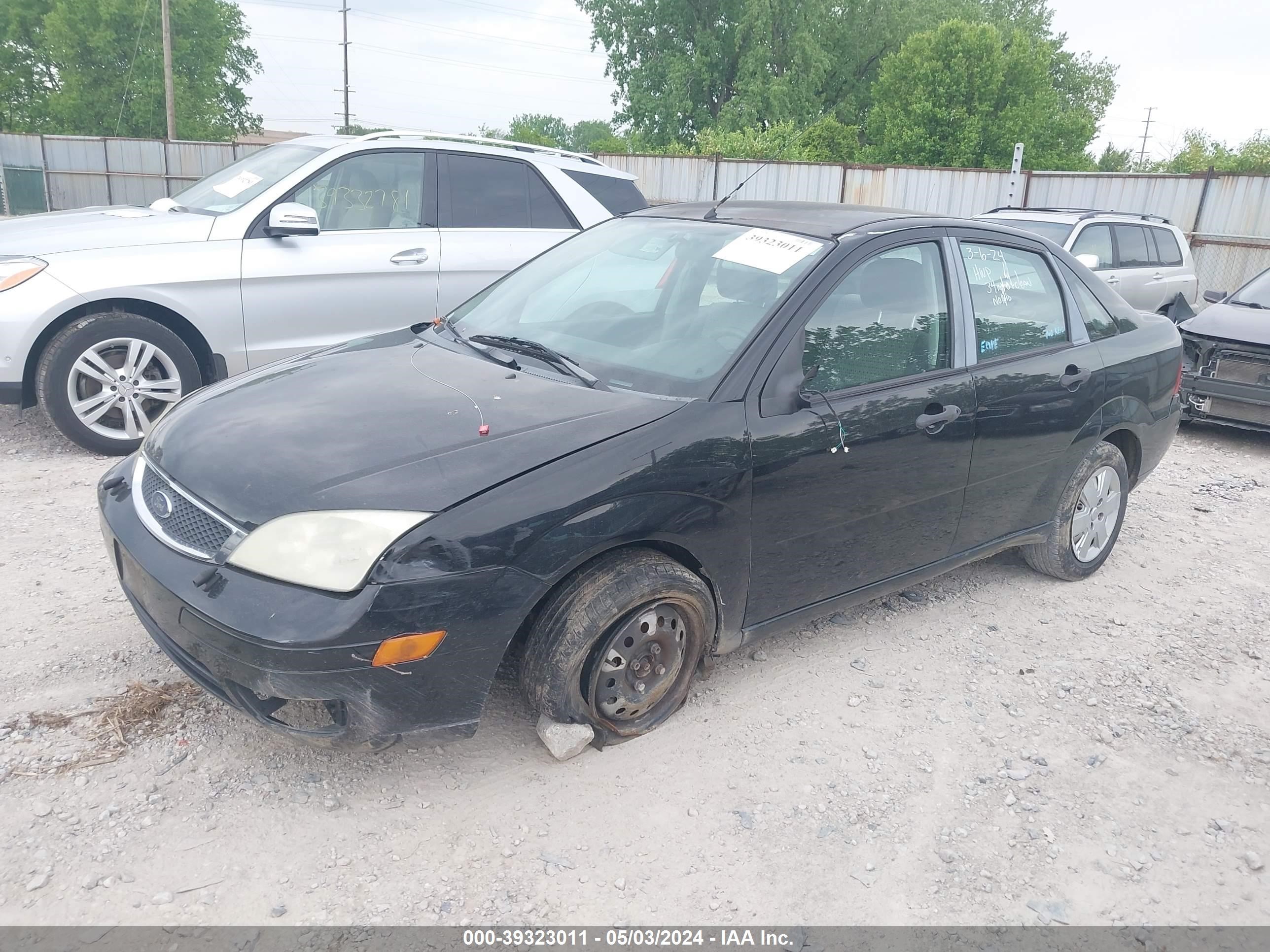 Photo 1 VIN: 1FAHP34N57W263068 - FORD FOCUS 