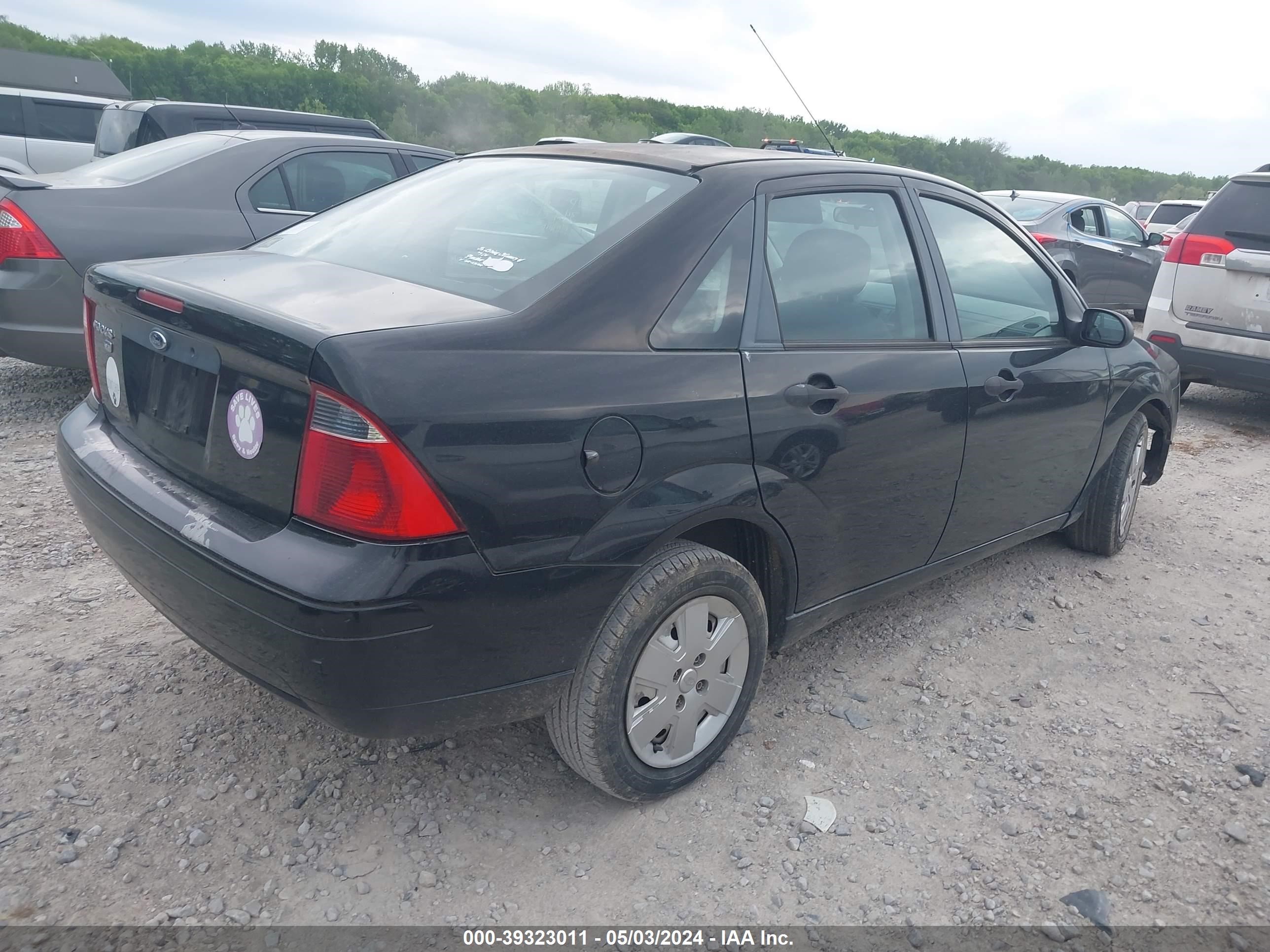 Photo 3 VIN: 1FAHP34N57W263068 - FORD FOCUS 