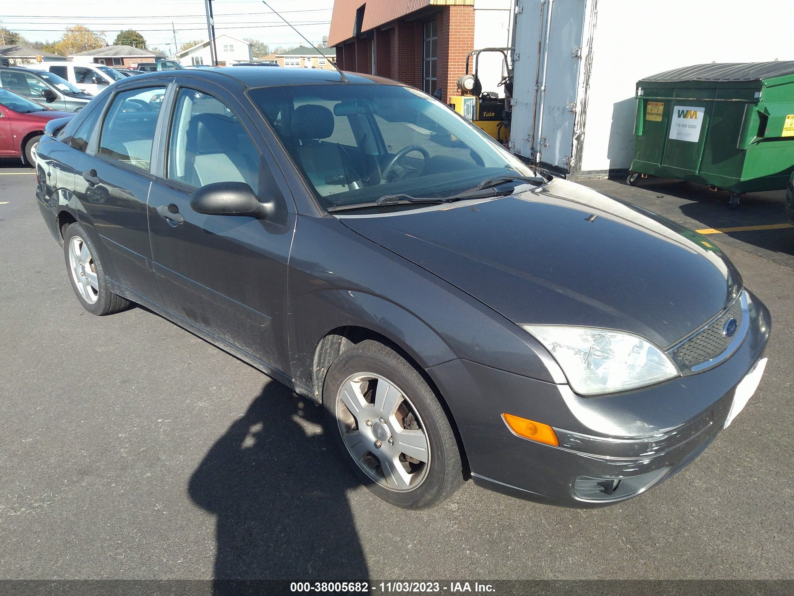 Photo 0 VIN: 1FAHP34N77W260012 - FORD FOCUS 