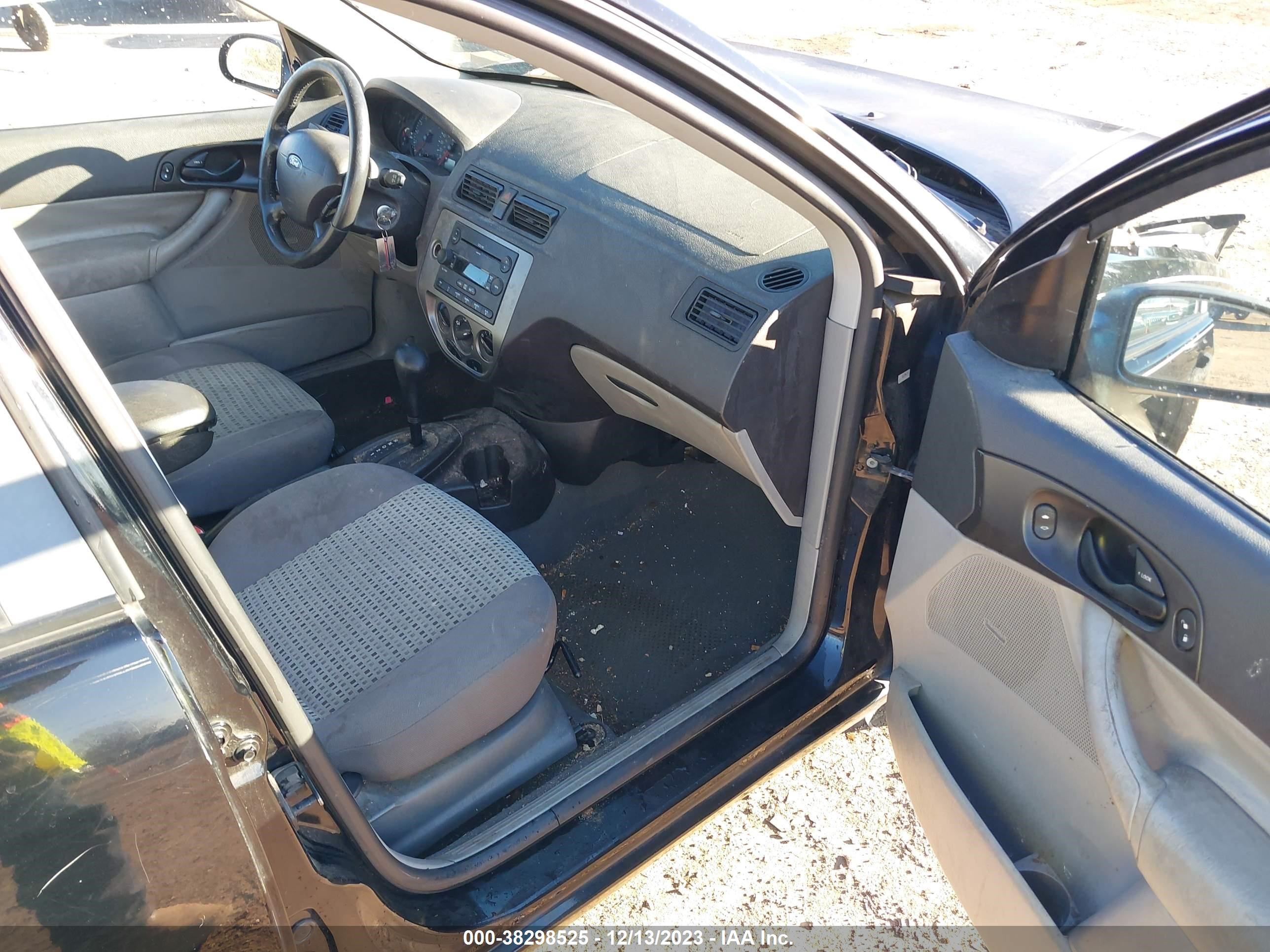 Photo 4 VIN: 1FAHP34N87W333162 - FORD FOCUS 