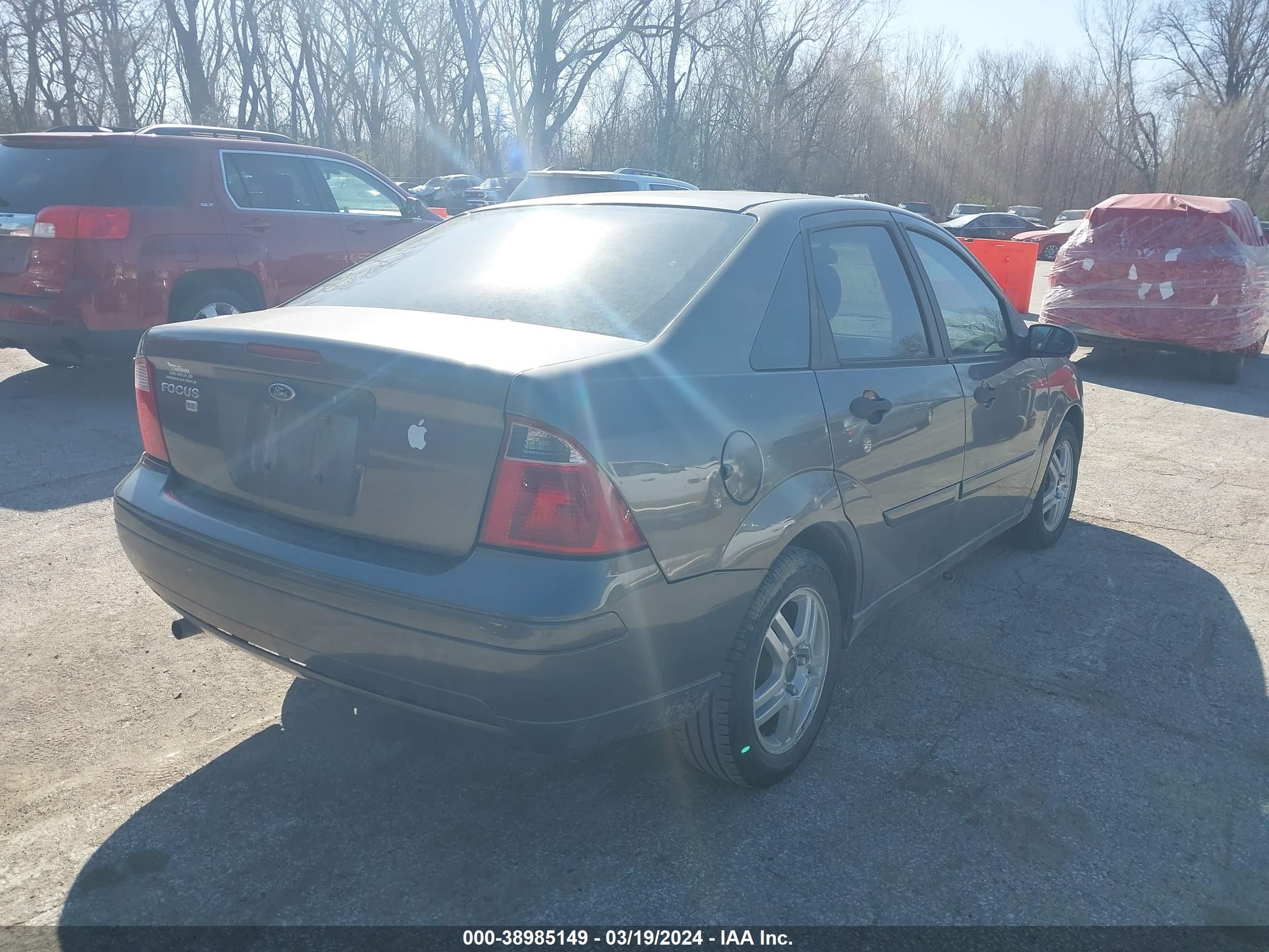 Photo 3 VIN: 1FAHP34N97W185894 - FORD FOCUS 