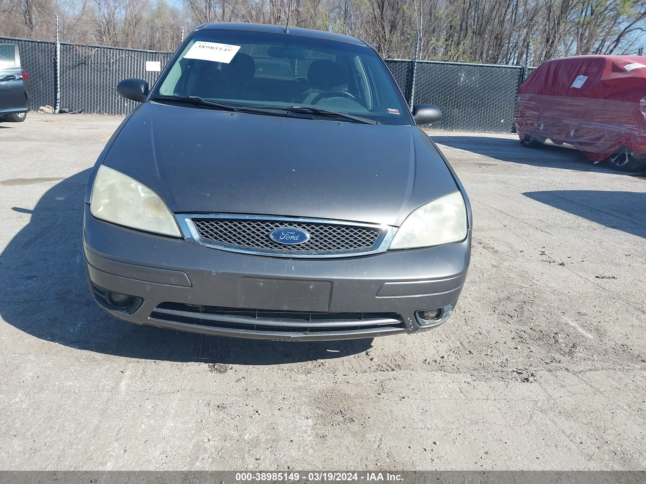 Photo 5 VIN: 1FAHP34N97W185894 - FORD FOCUS 