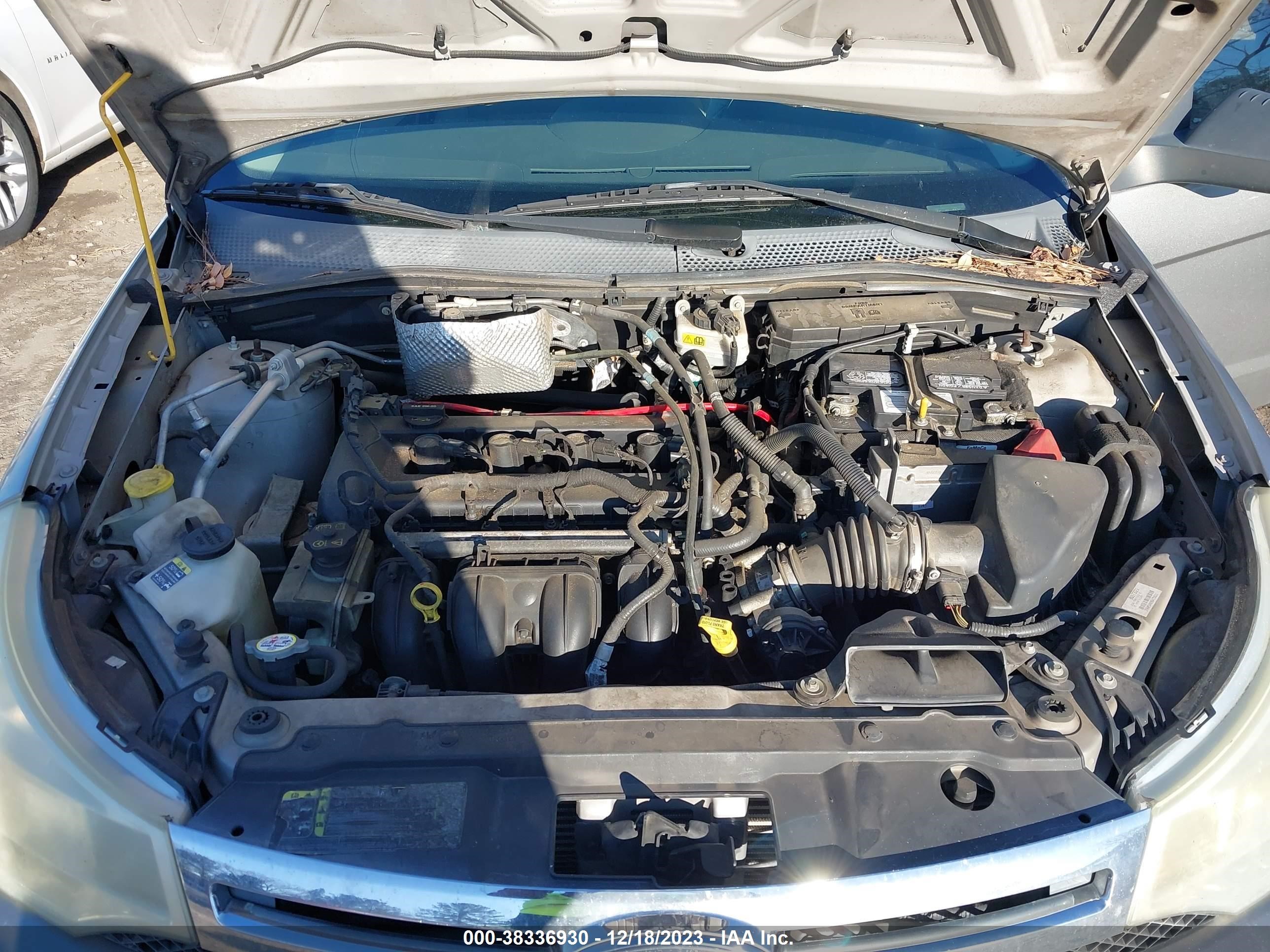 Photo 9 VIN: 1FAHP34N98W173021 - FORD FOCUS 