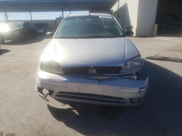 Photo 4 VIN: 1FAHP34NX5W133283 - FORD FOCUS 