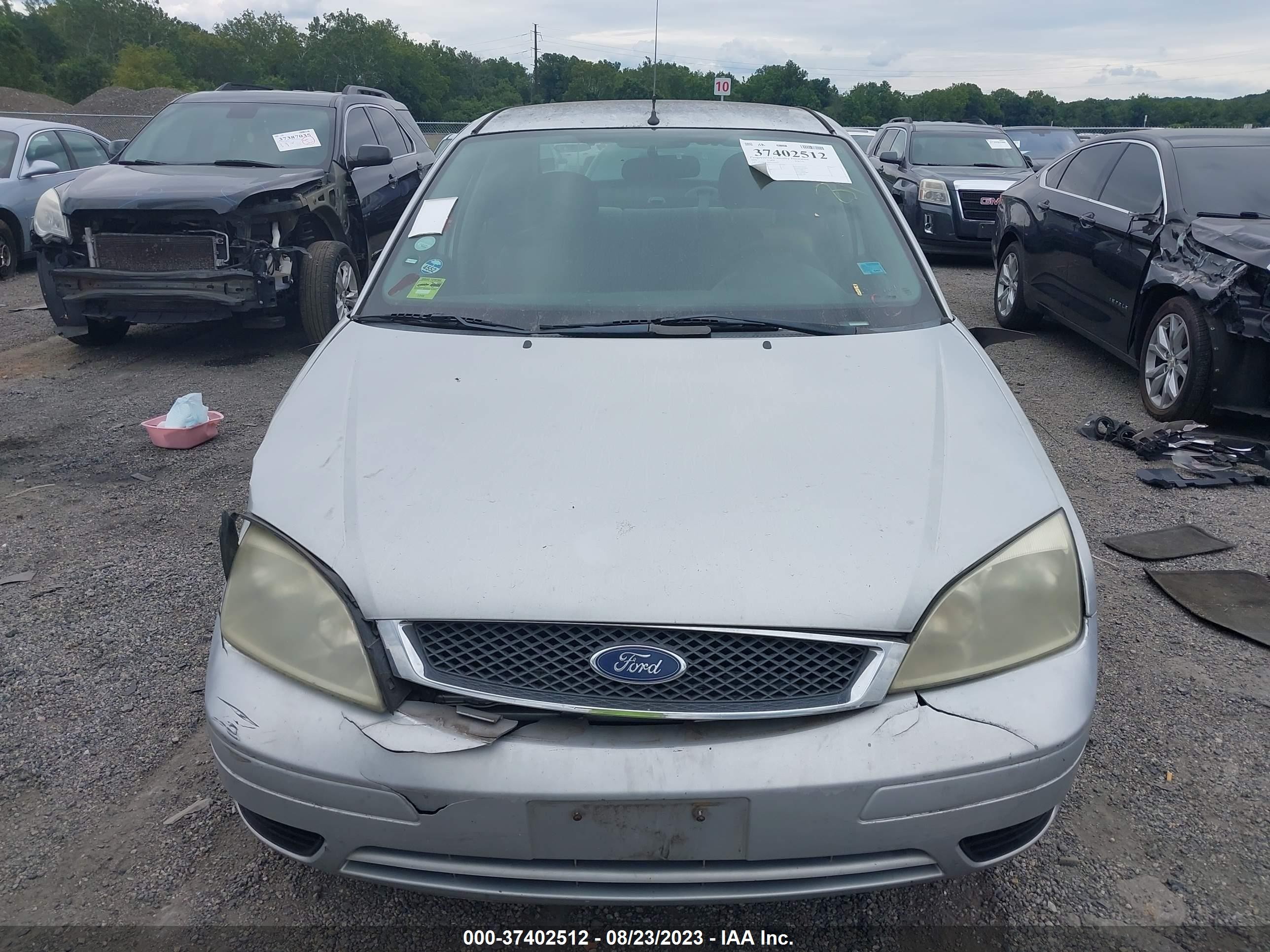 Photo 11 VIN: 1FAHP34NX6W205262 - FORD FOCUS 