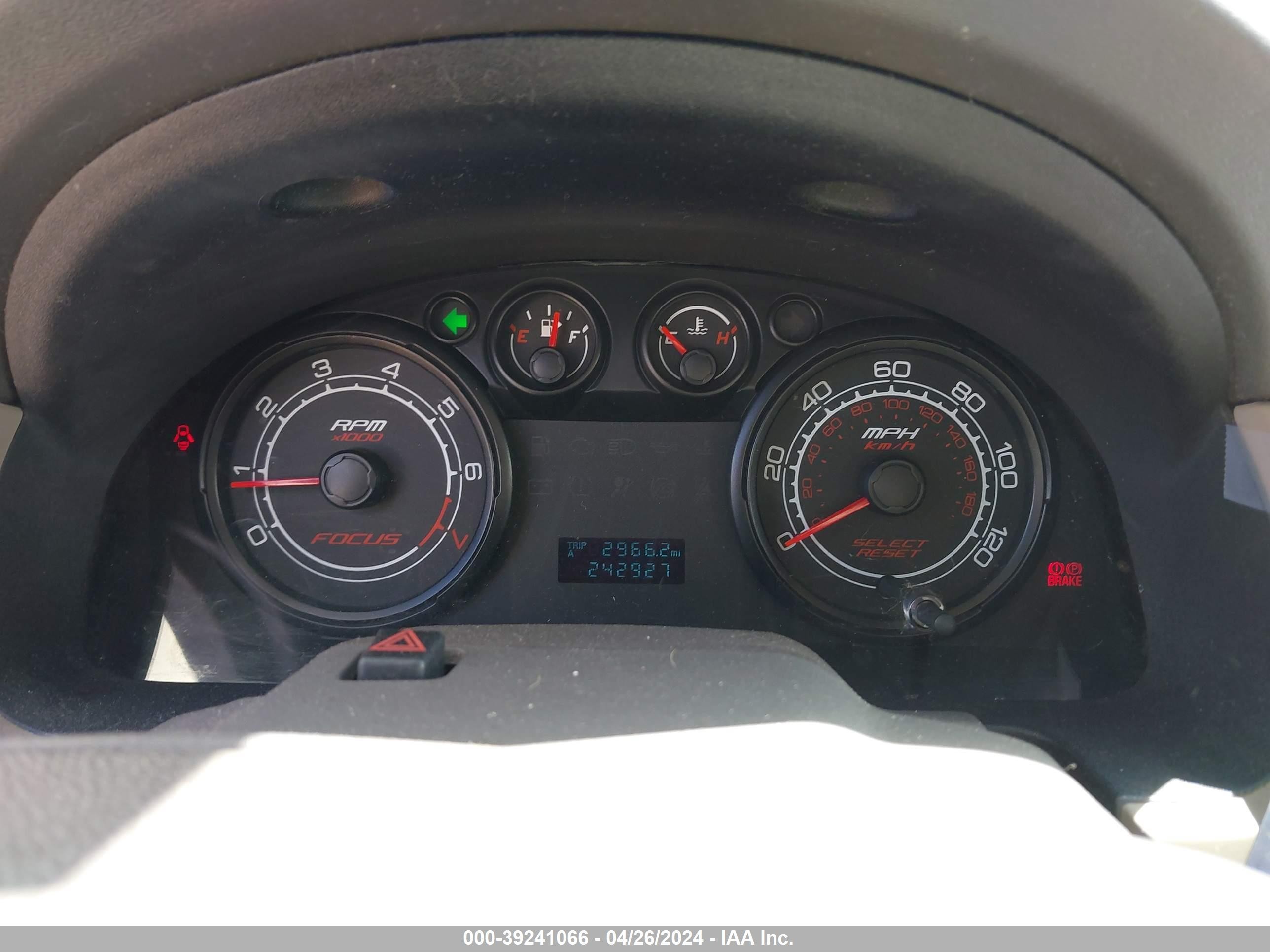 Photo 6 VIN: 1FAHP34NX8W260717 - FORD FOCUS 