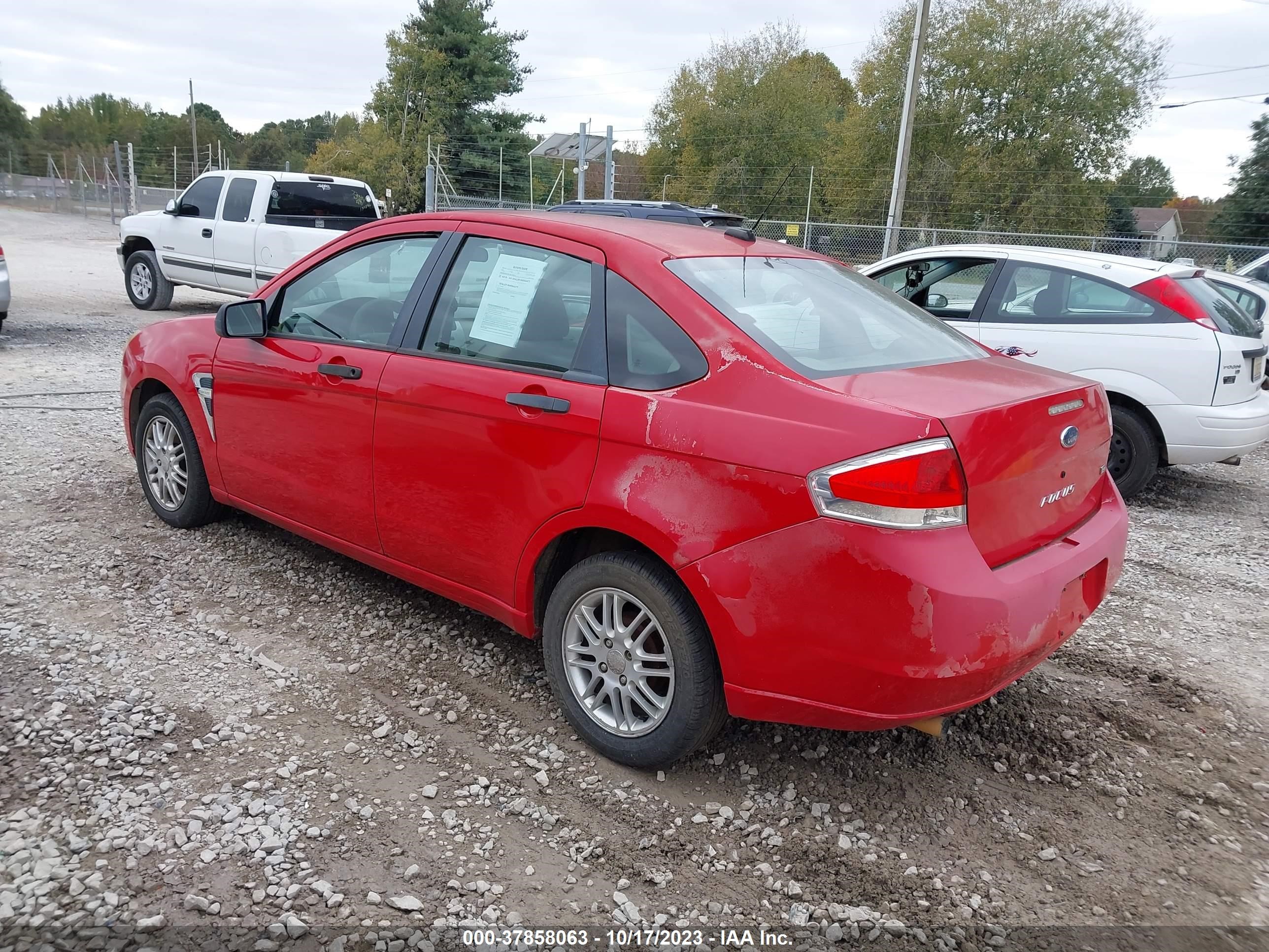 Photo 2 VIN: 1FAHP35N08W136468 - FORD FOCUS 