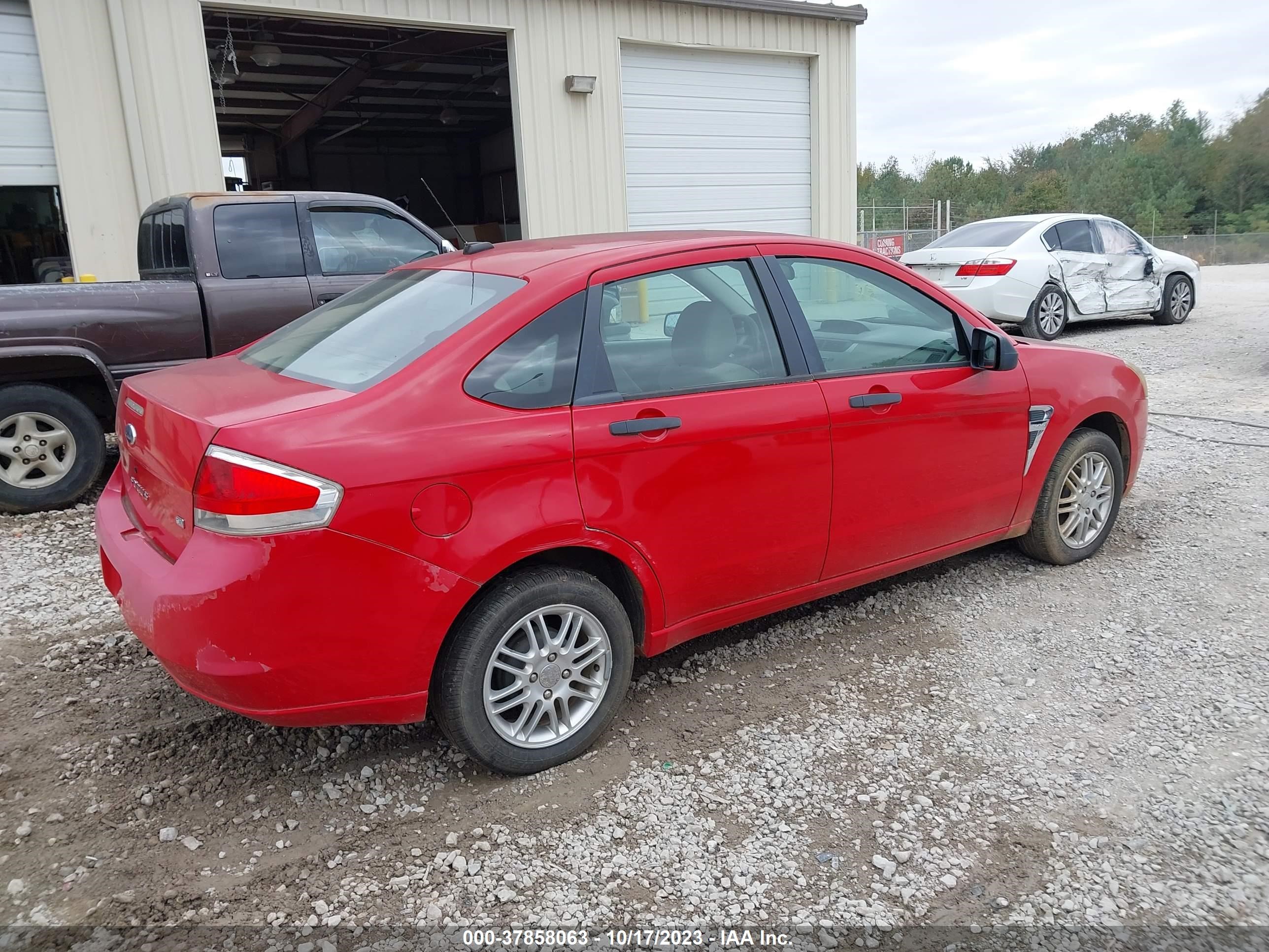 Photo 3 VIN: 1FAHP35N08W136468 - FORD FOCUS 