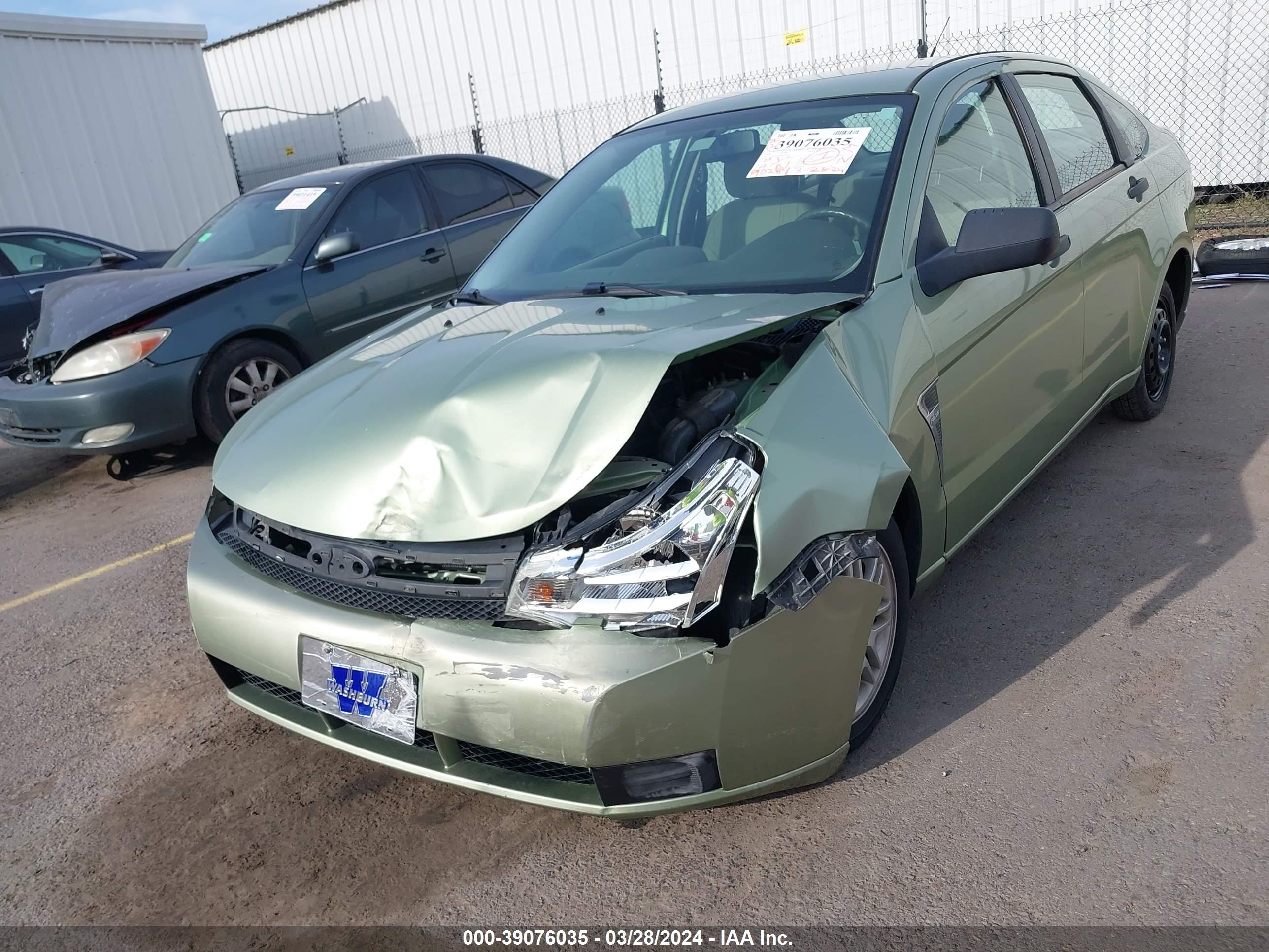 Photo 5 VIN: 1FAHP35N08W172838 - FORD FOCUS 