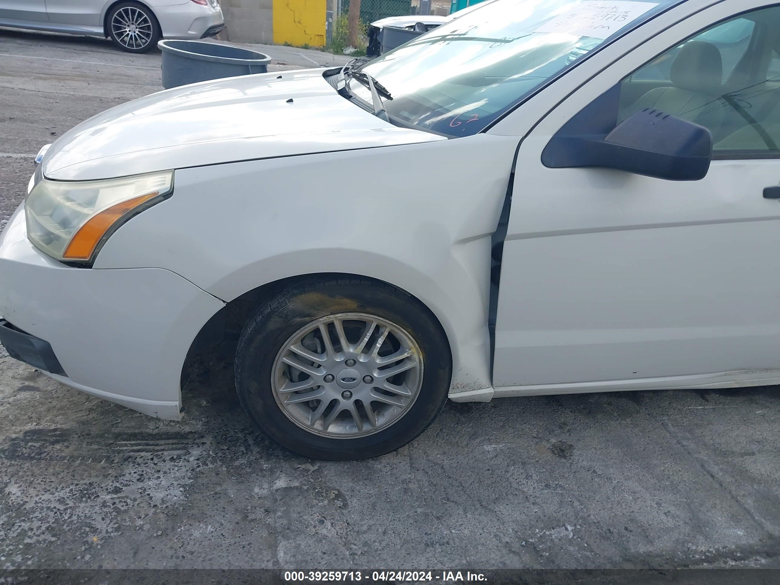 Photo 5 VIN: 1FAHP35N09W156883 - FORD FOCUS 