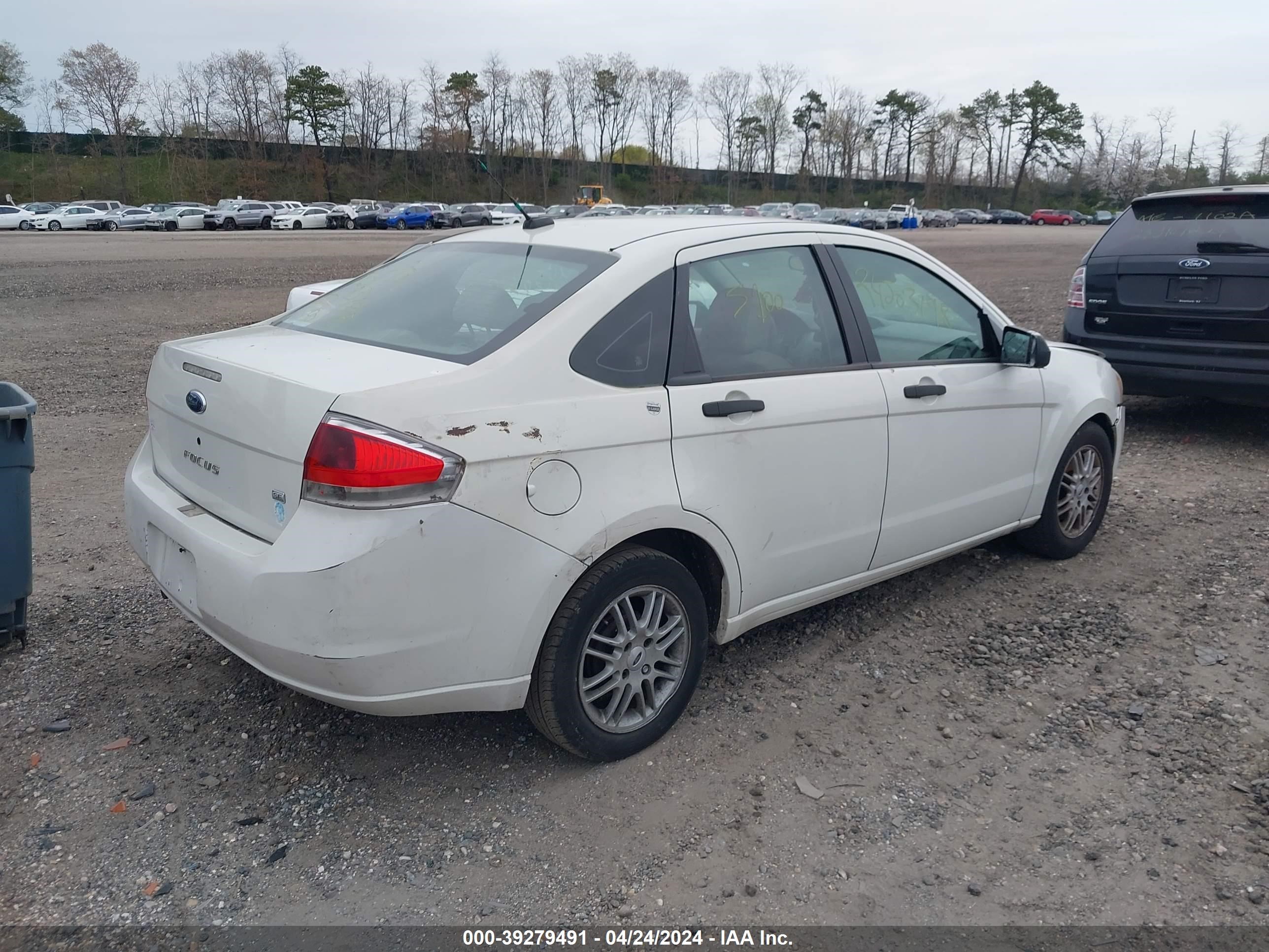 Photo 3 VIN: 1FAHP35N09W162618 - FORD FOCUS 