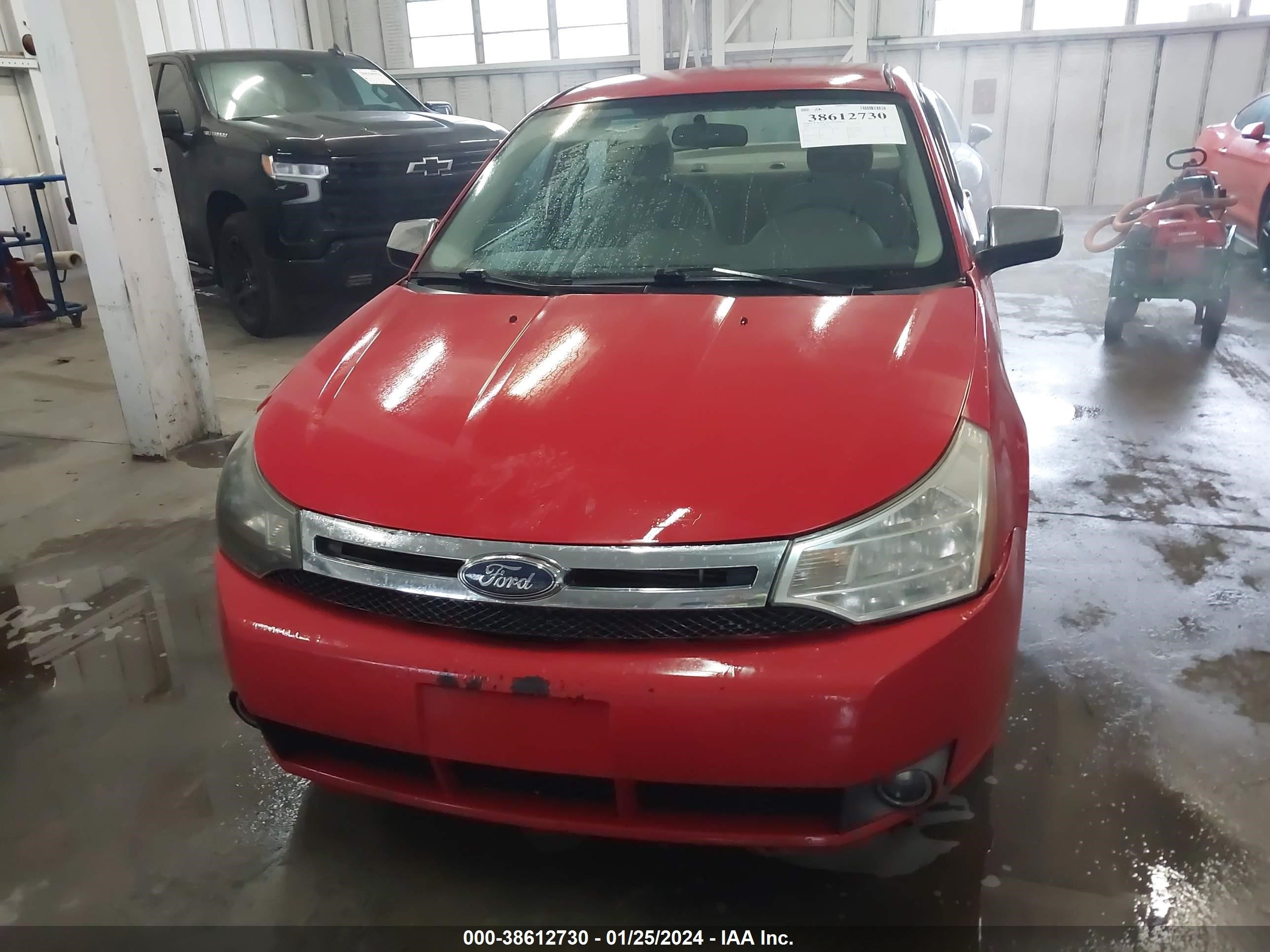 Photo 11 VIN: 1FAHP35N18W202669 - FORD FOCUS 