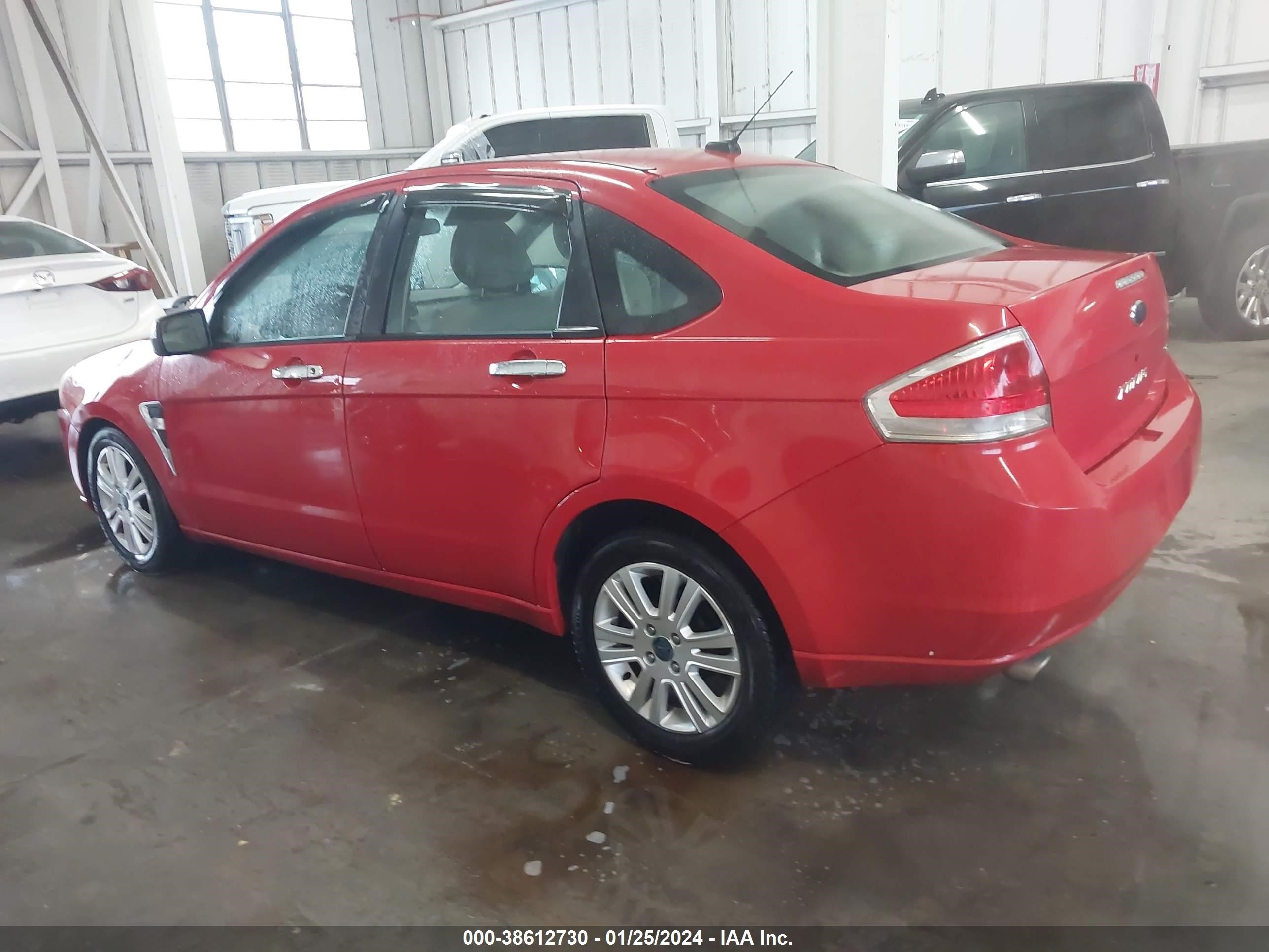 Photo 2 VIN: 1FAHP35N18W202669 - FORD FOCUS 