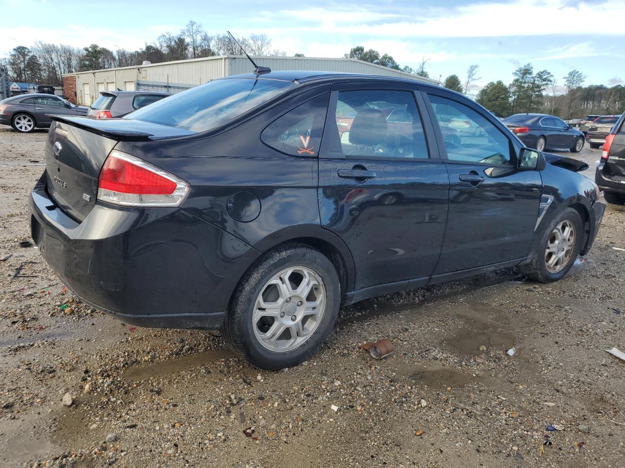 Photo 2 VIN: 1FAHP35N18W223294 - FORD FOCUS 