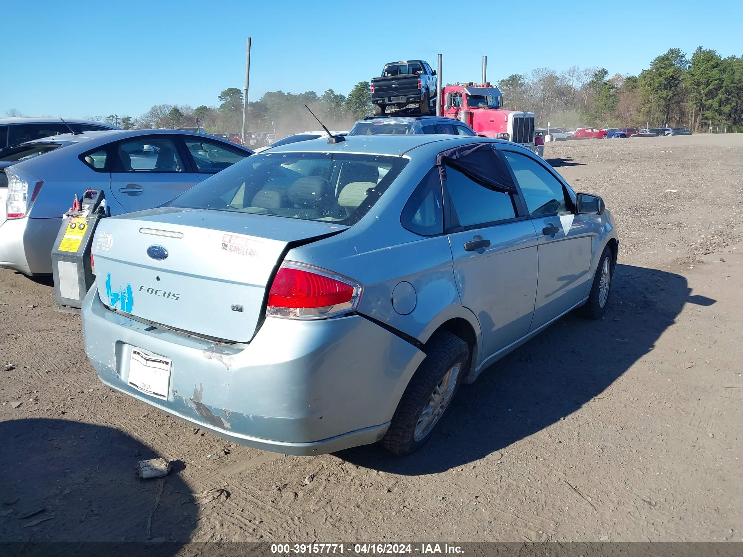 Photo 3 VIN: 1FAHP35N19W156939 - FORD FOCUS 